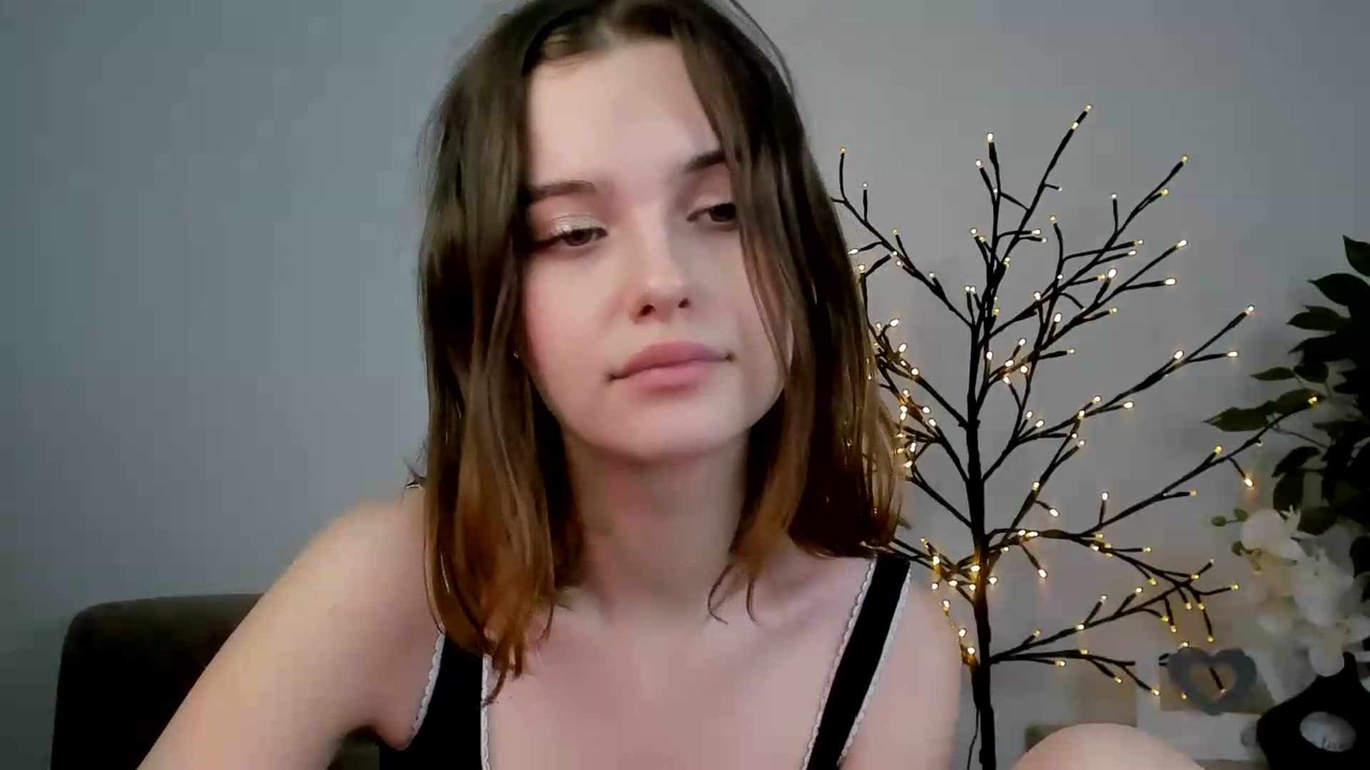 Gallery image thumbnail from KristiGant's myfreecams stream on, 06/27/2026, 13:54 image 9 of 20