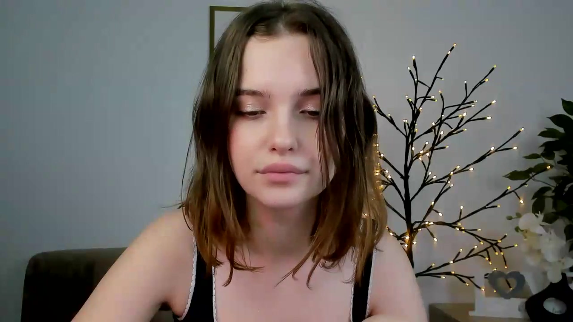 Gallery image thumbnail from KristiGant's myfreecams stream on, 06/27/2026, 13:54 image 6 of 20