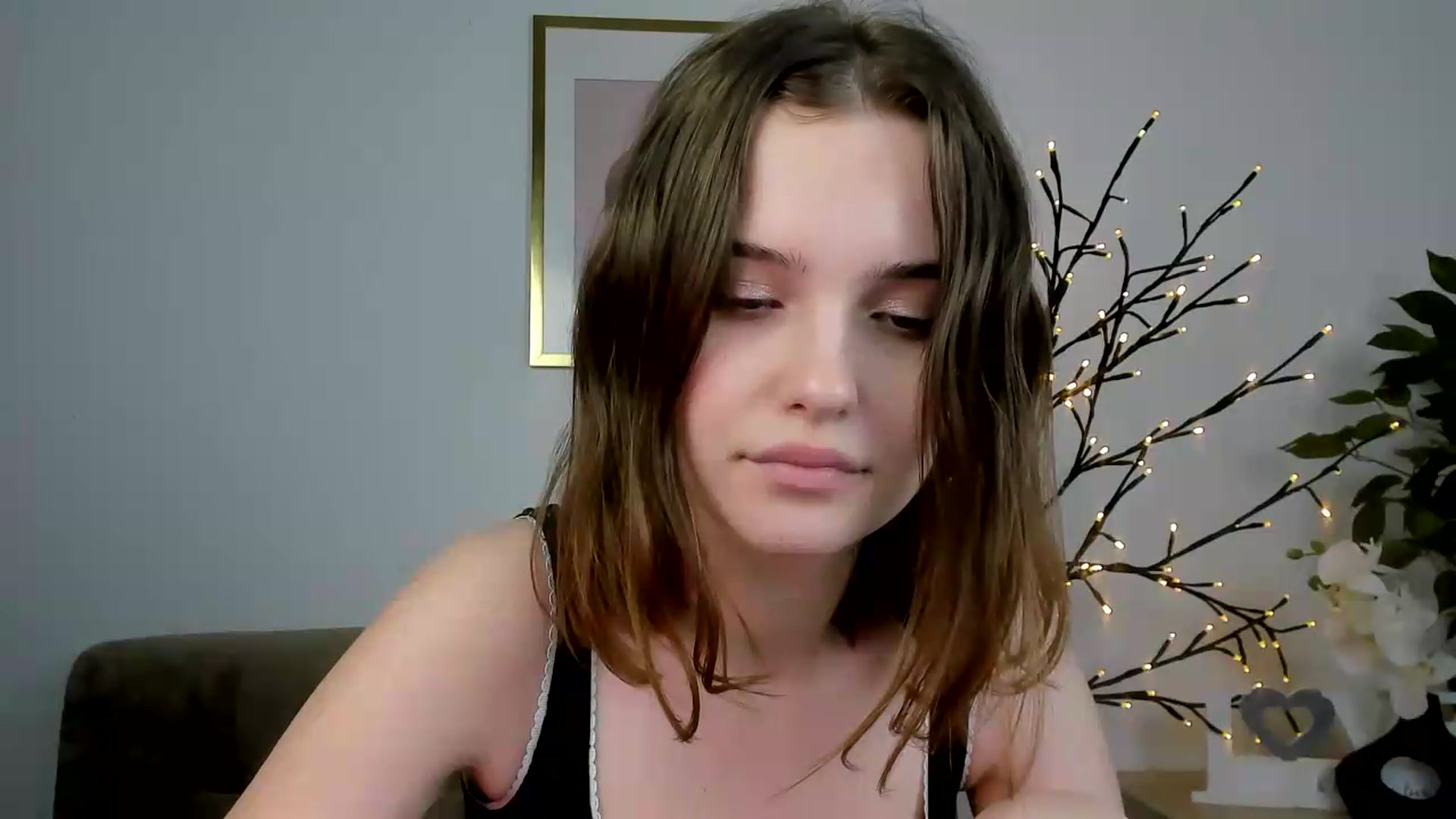 Gallery image thumbnail from KristiGant's myfreecams stream on, 06/27/2026, 13:54 image 4 of 20