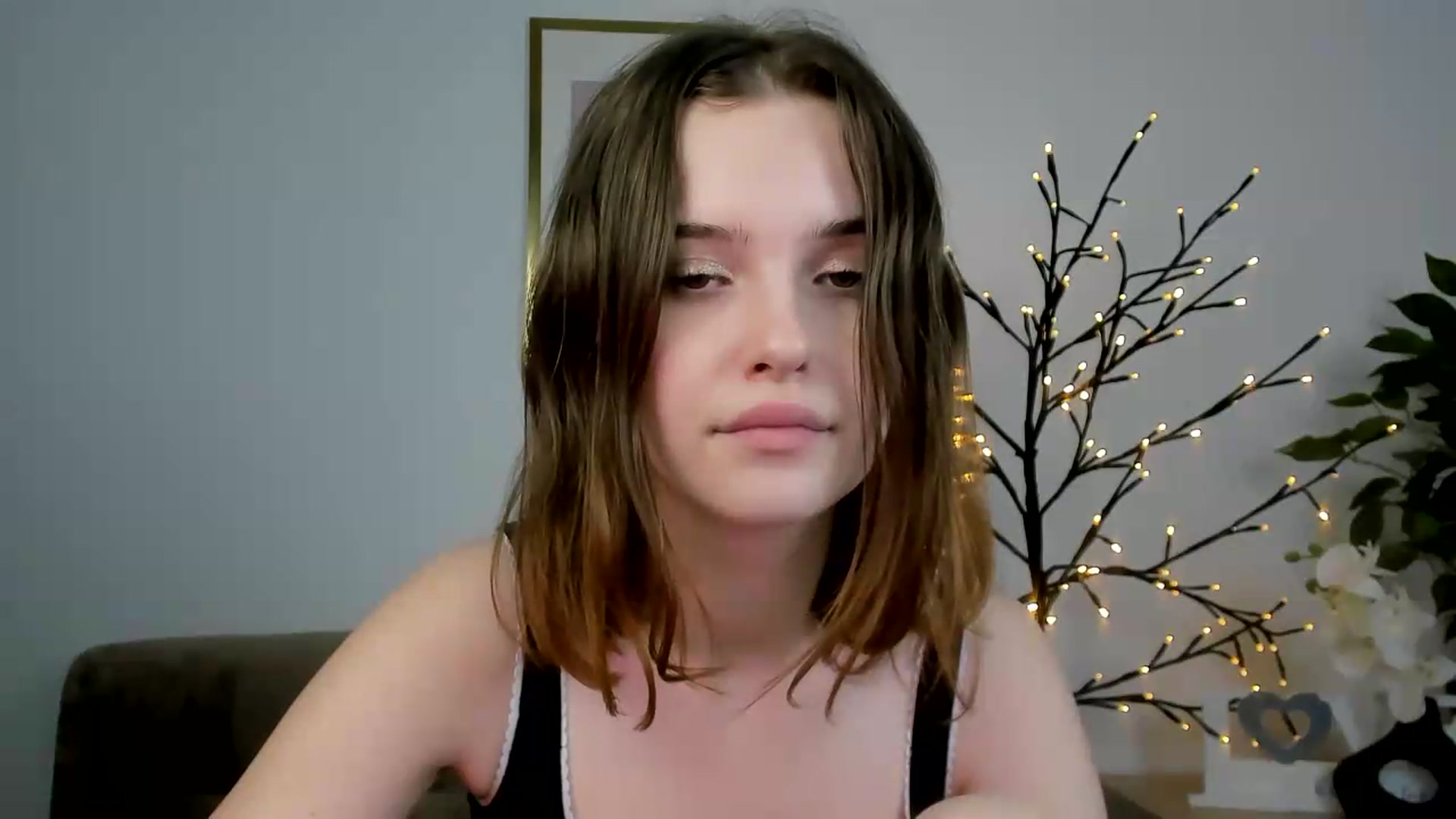 Gallery image thumbnail from KristiGant's myfreecams stream on, 06/27/2026, 13:54 image 5 of 20