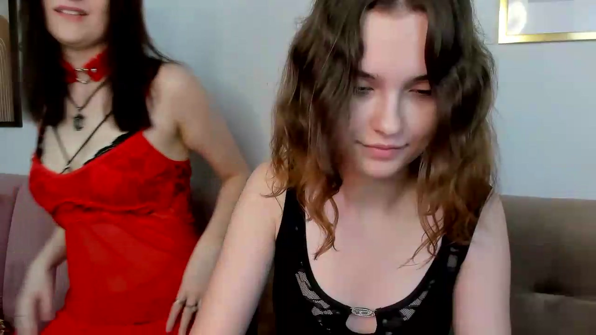 Gallery image thumbnail from KristiGant's myfreecams stream on, 06/30/2026, 15:40 image 6 of 20