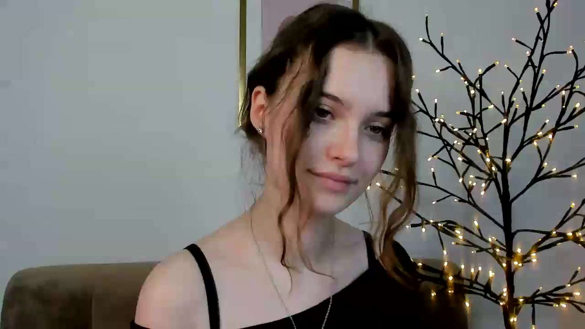 Gallery image thumbnail from KristiGant's myfreecams stream on, 07/01/2026, 13:18 image 6 of 20