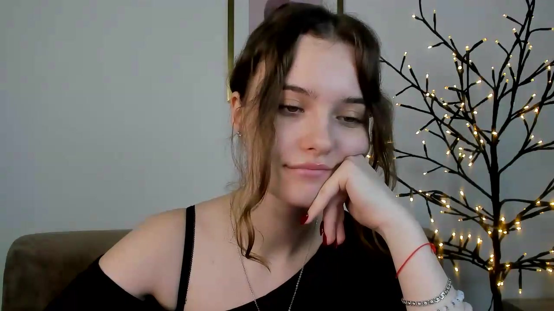 Gallery image thumbnail from KristiGant's myfreecams stream on, 07/01/2026, 15:50 image 3 of 20