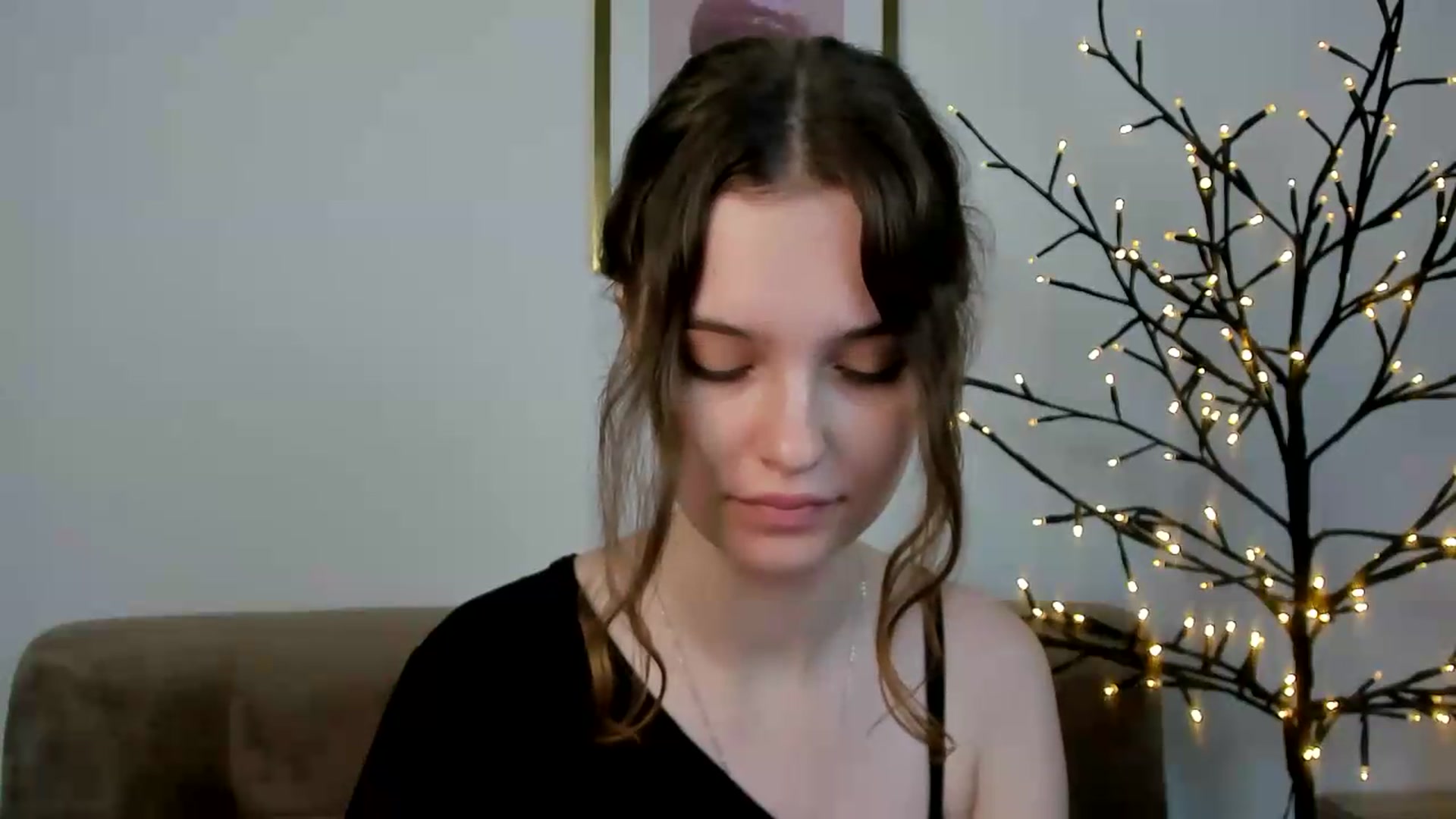 Gallery image thumbnail from KristiGant's myfreecams stream on, 07/01/2026, 15:50 image 10 of 20