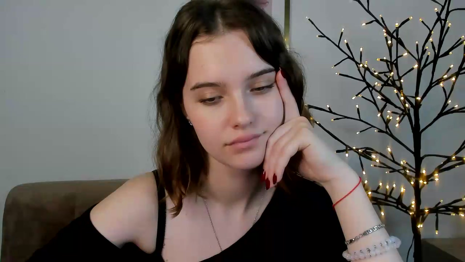 Gallery image thumbnail from KristiGant's myfreecams stream on, 07/01/2026, 16:30 image 11 of 20