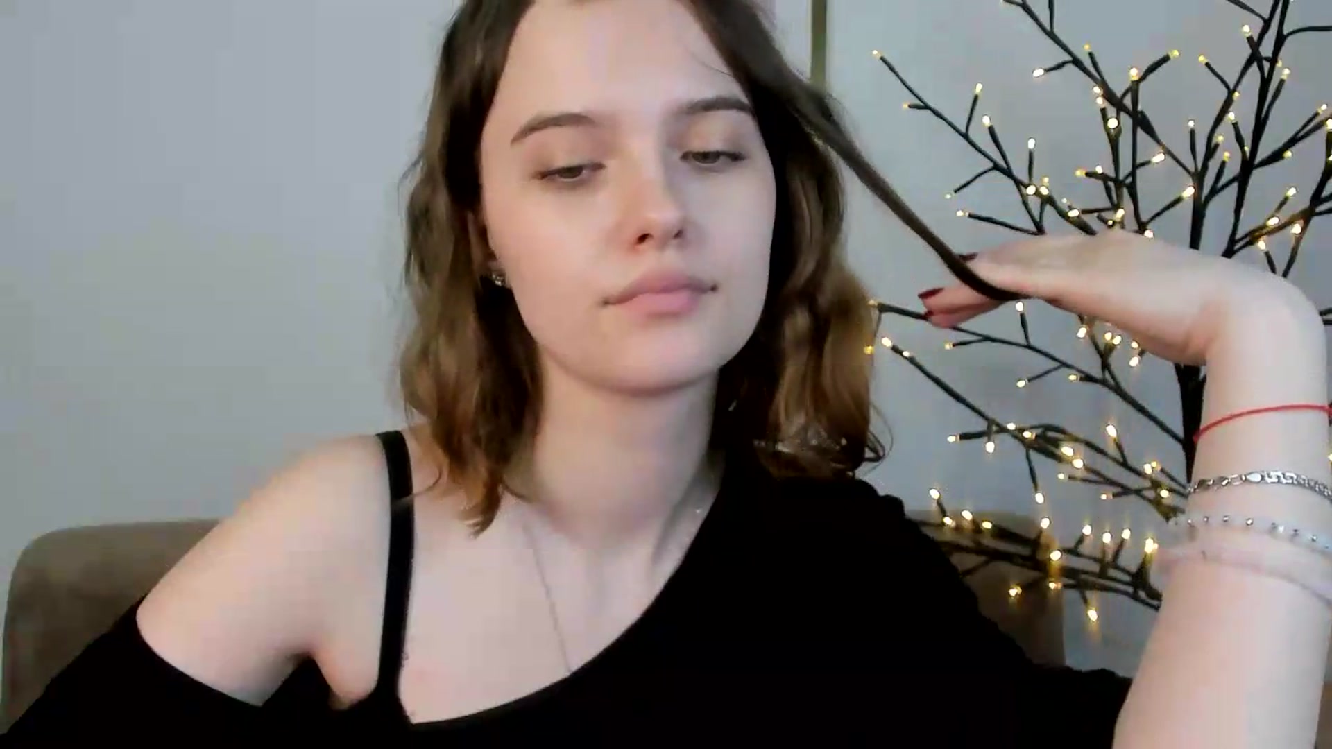 Gallery image thumbnail from KristiGant's myfreecams stream on, 07/01/2026, 16:30 image 4 of 20
