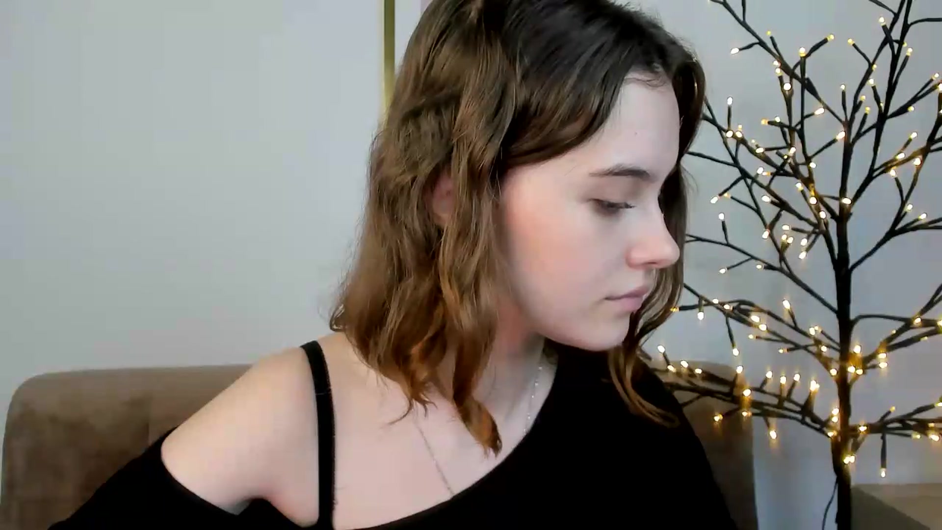 Gallery image thumbnail from KristiGant's myfreecams stream on, 07/01/2026, 16:30 image 19 of 20