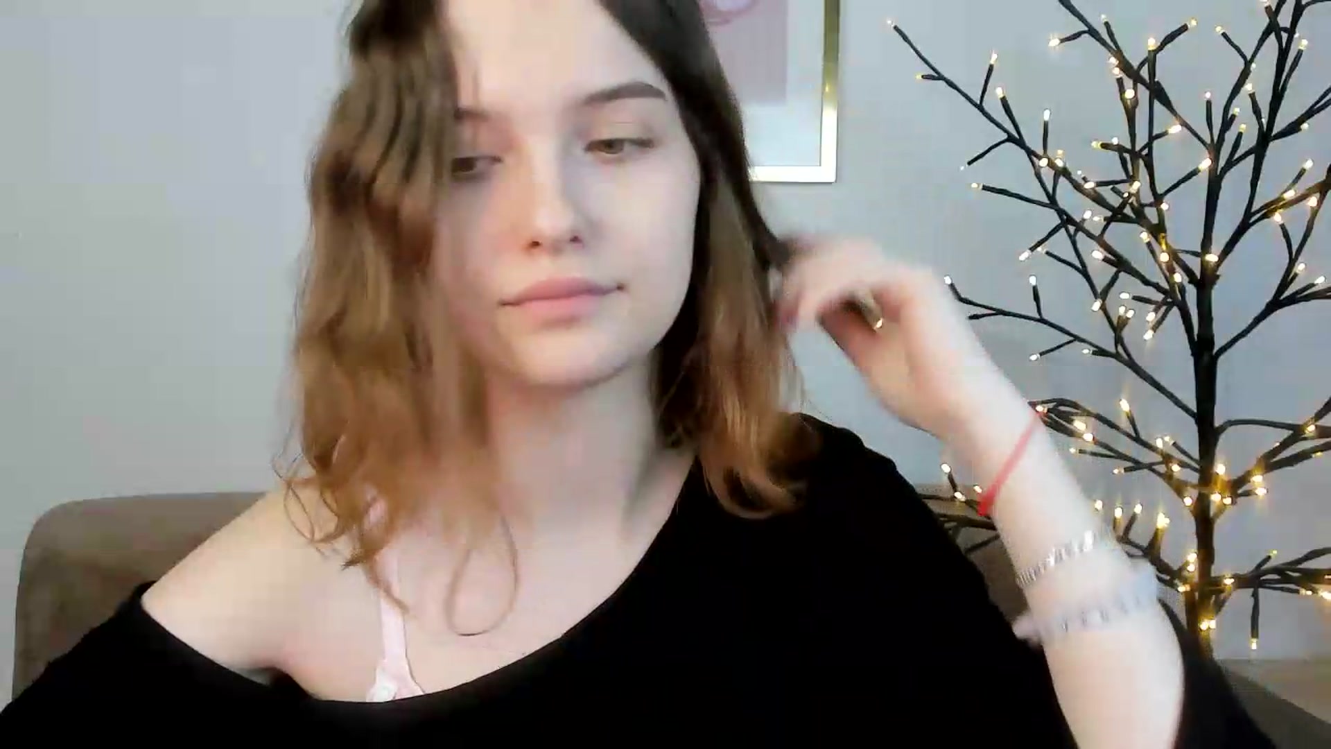 Gallery image thumbnail from KristiGant's myfreecams stream on, 07/02/2026, 13:22 image 11 of 20