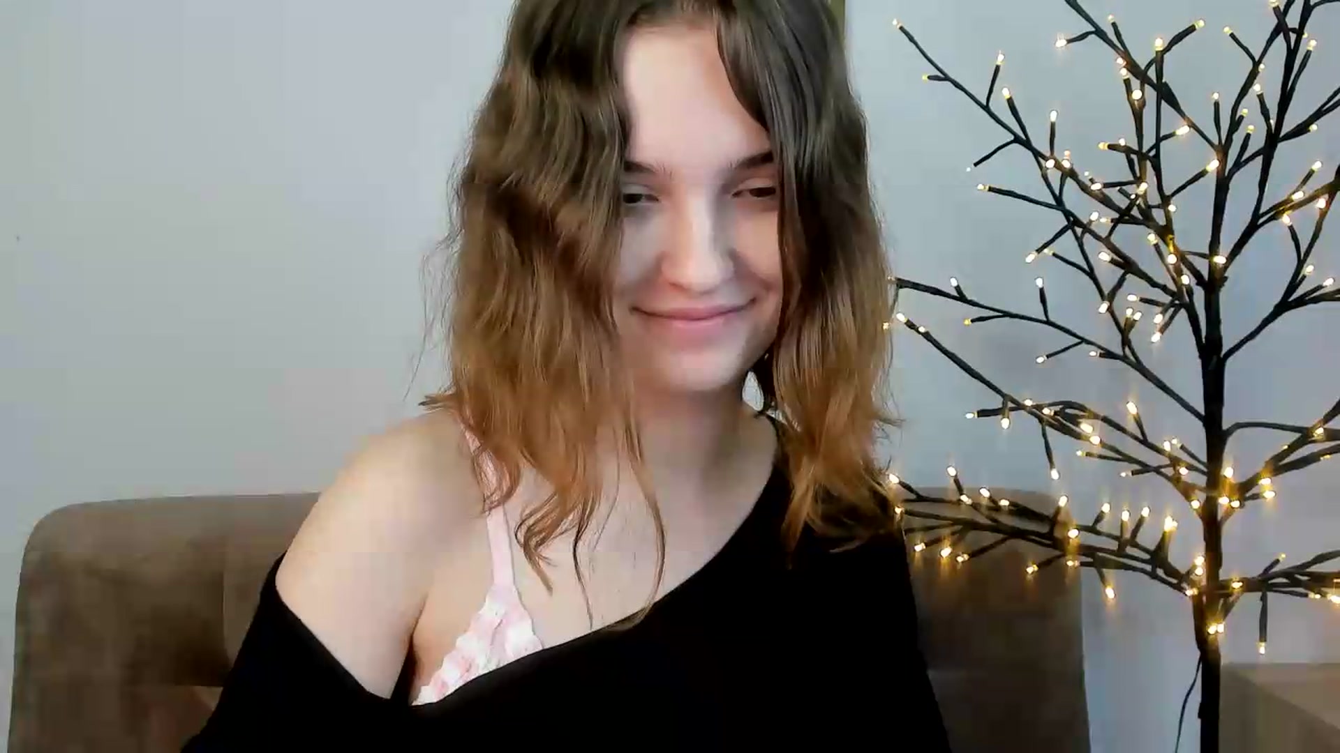 Gallery image thumbnail from KristiGant's myfreecams stream on, 07/02/2026, 13:22 image 15 of 20