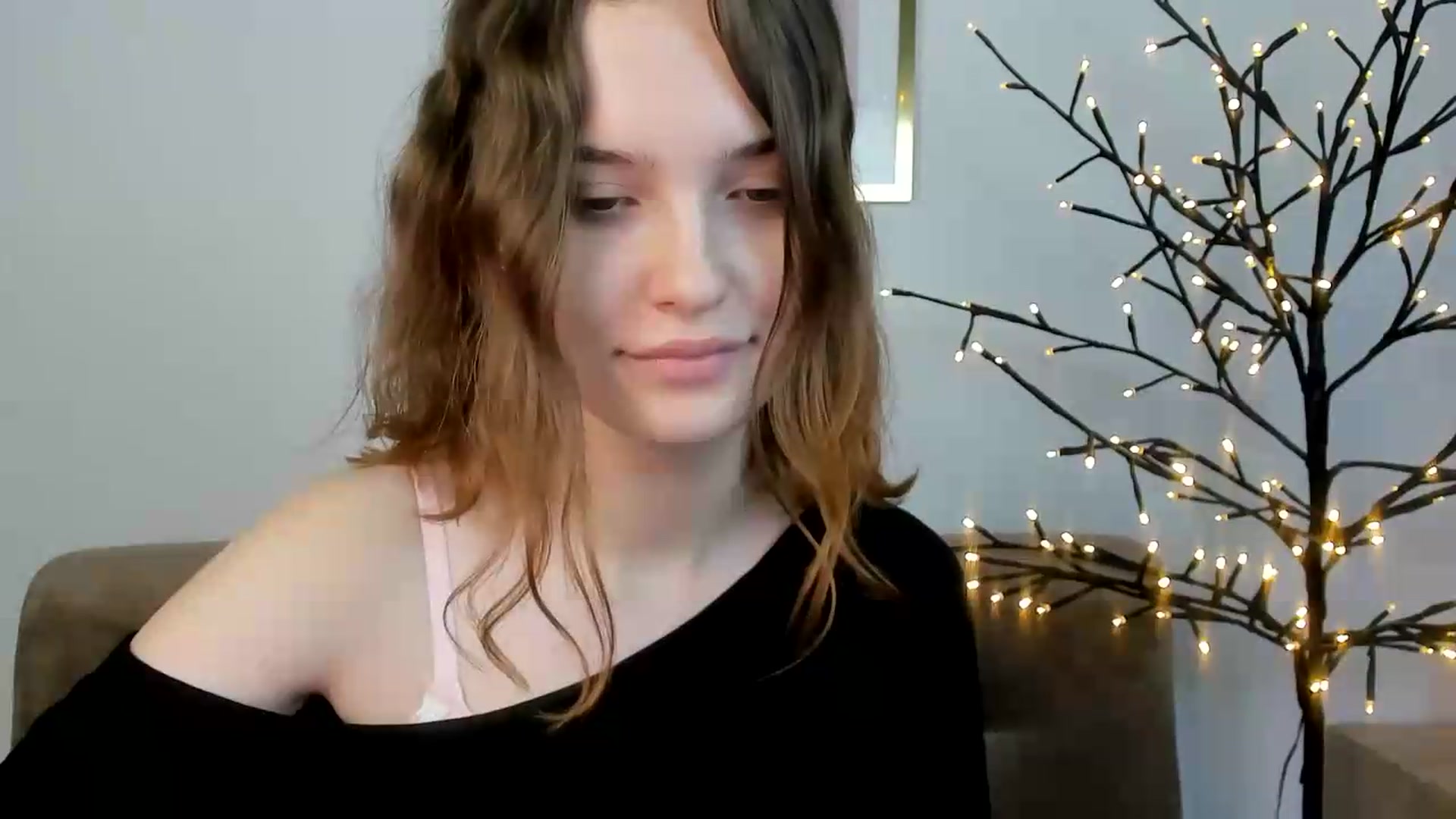Gallery image thumbnail from KristiGant's myfreecams stream on, 07/02/2026, 13:22 image 17 of 20