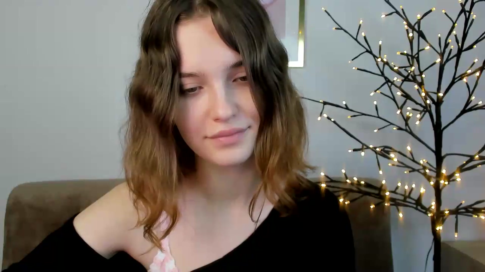 Gallery image thumbnail from KristiGant's myfreecams stream on, 07/02/2026, 13:22 image 14 of 20