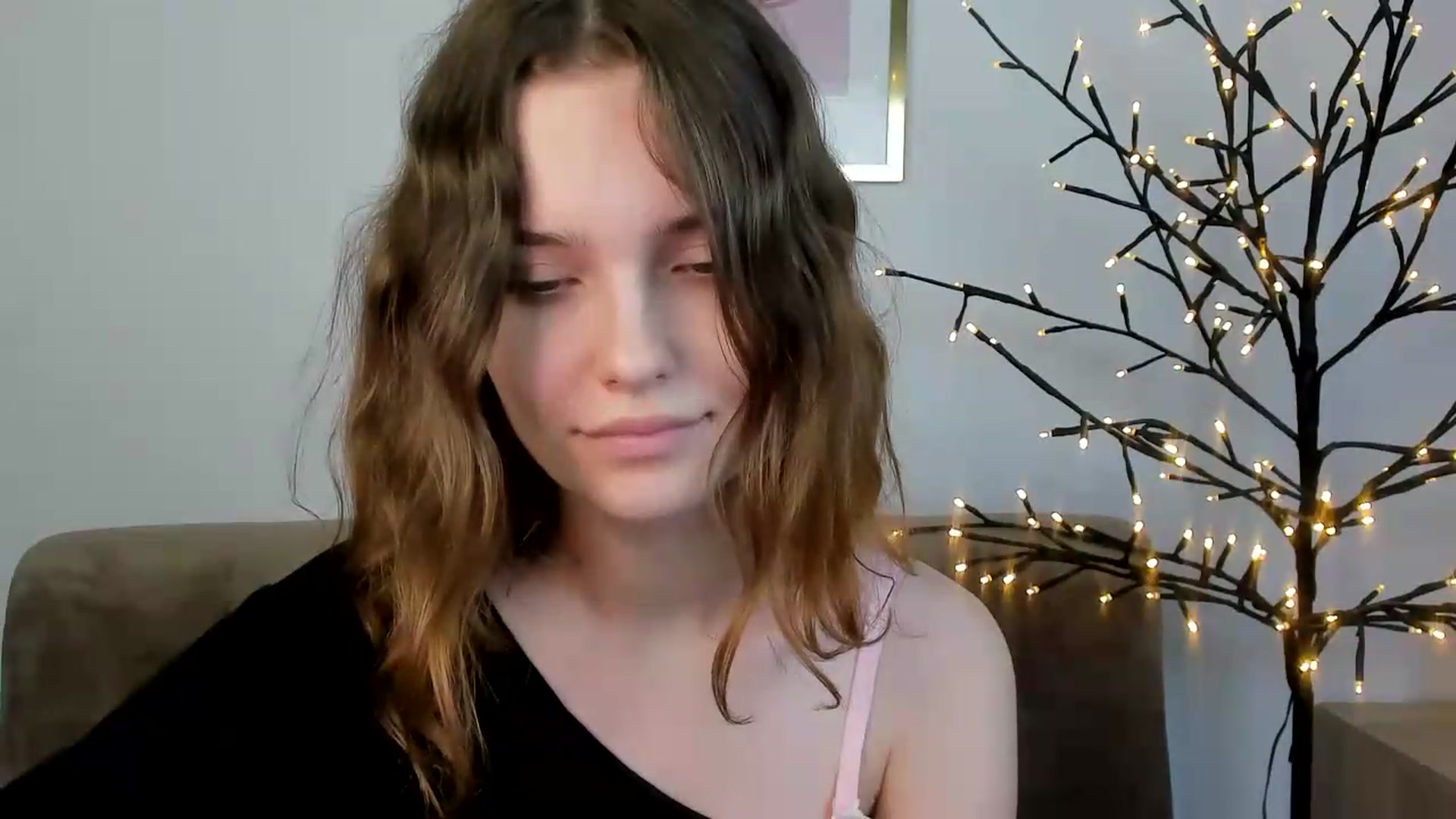 Gallery image thumbnail from KristiGant's myfreecams stream on, 07/02/2026, 15:02 image 6 of 20