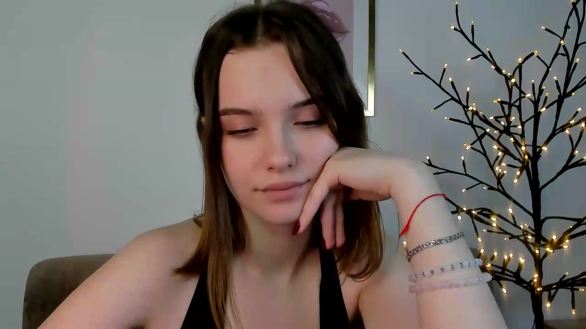 Gallery image thumbnail from KristiGant's myfreecams stream on, 07/04/2026, 13:34 image 17 of 20