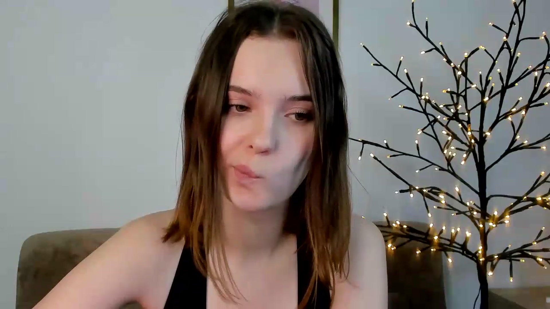 Gallery image thumbnail from KristiGant's myfreecams stream on, 07/04/2026, 14:34 image 13 of 20