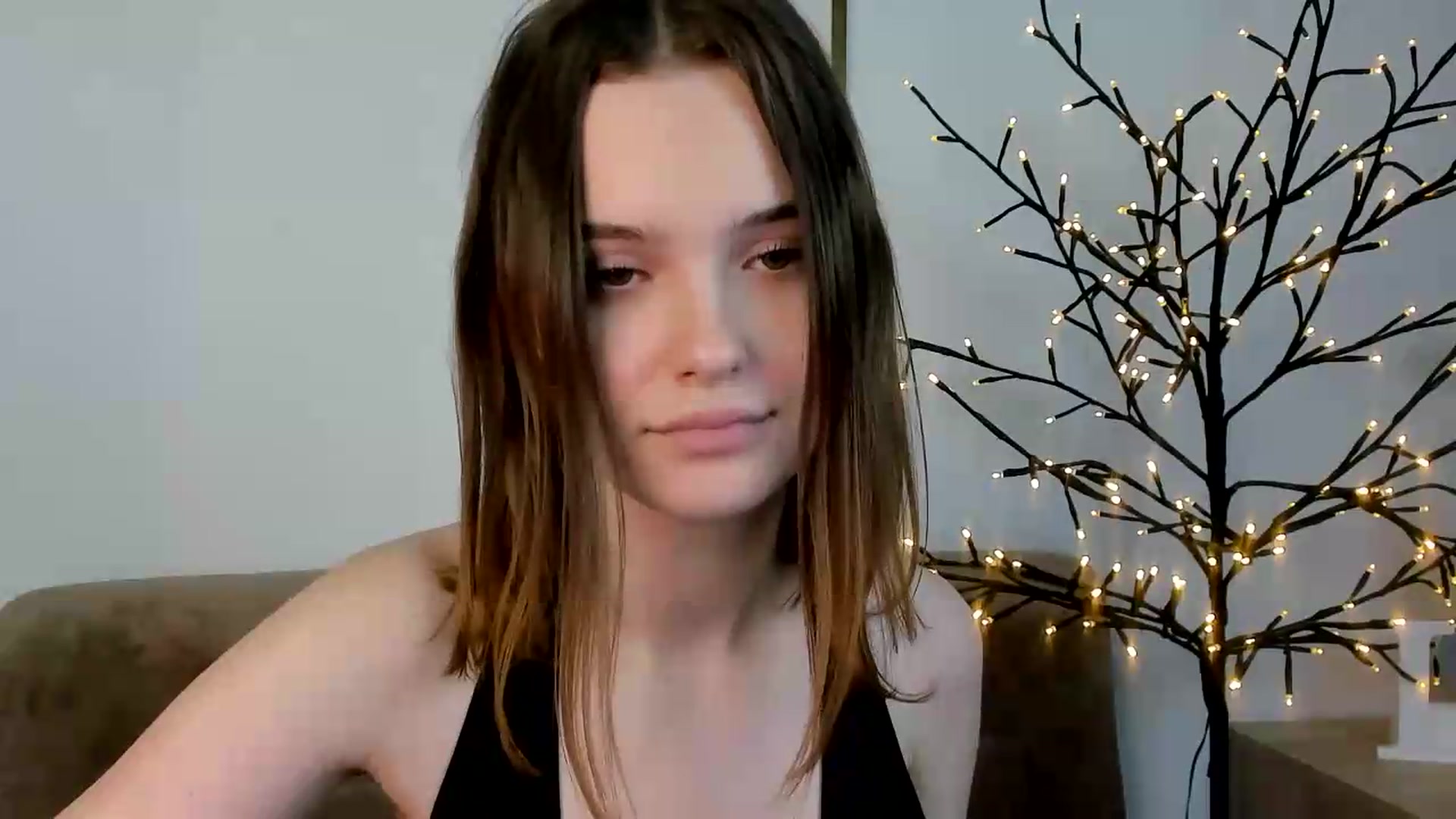 Gallery image thumbnail from KristiGant's myfreecams stream on, 07/04/2026, 14:34 image 4 of 20