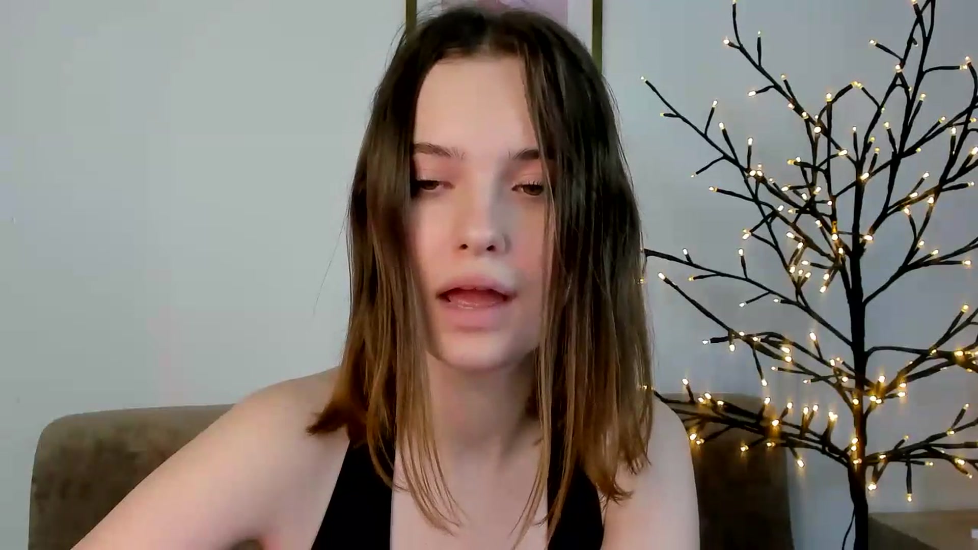 Gallery image thumbnail from KristiGant's myfreecams stream on, 07/04/2026, 14:34 image 16 of 20