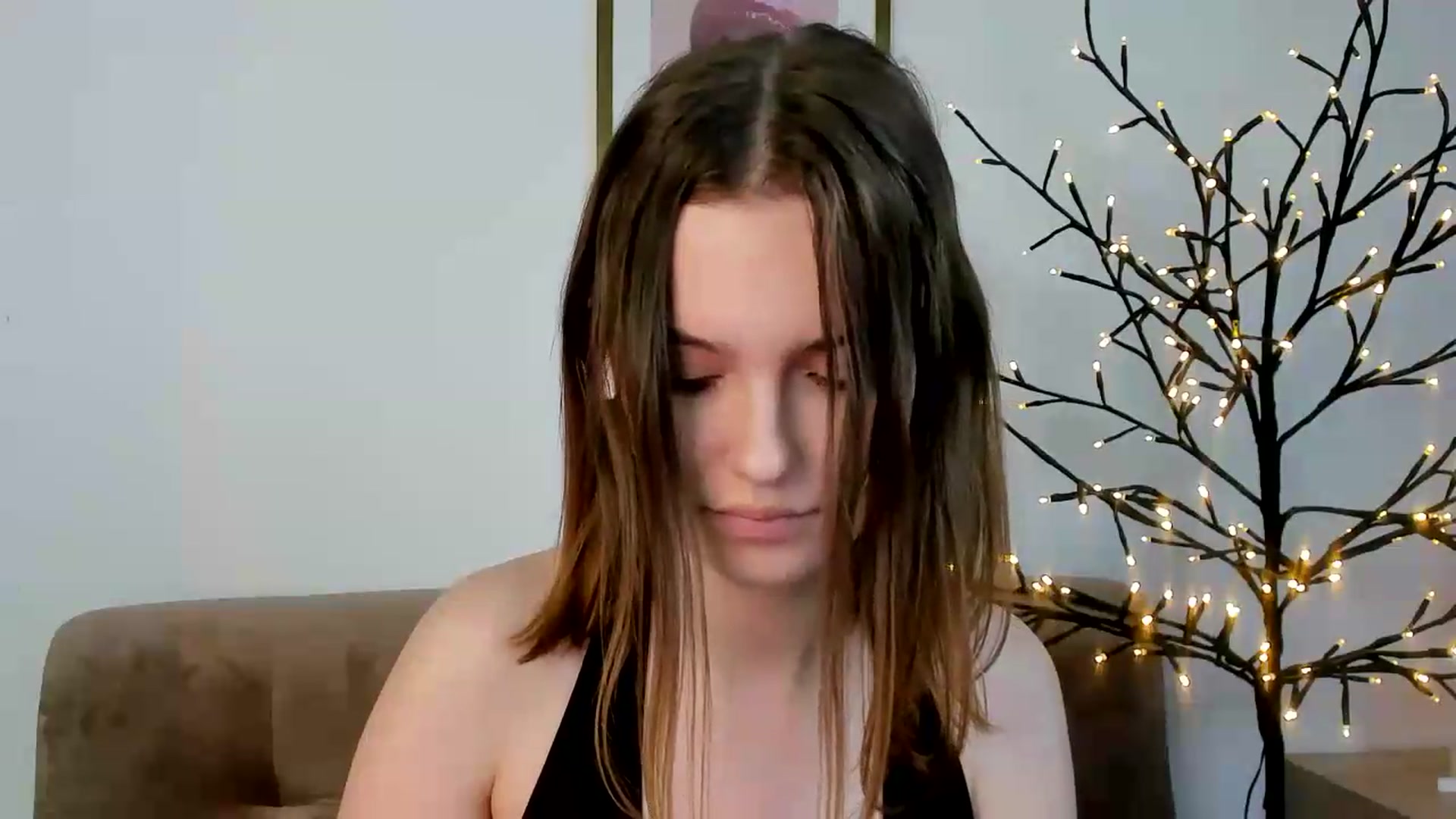 Gallery image thumbnail from KristiGant's myfreecams stream on, 07/04/2026, 15:22 image 17 of 20