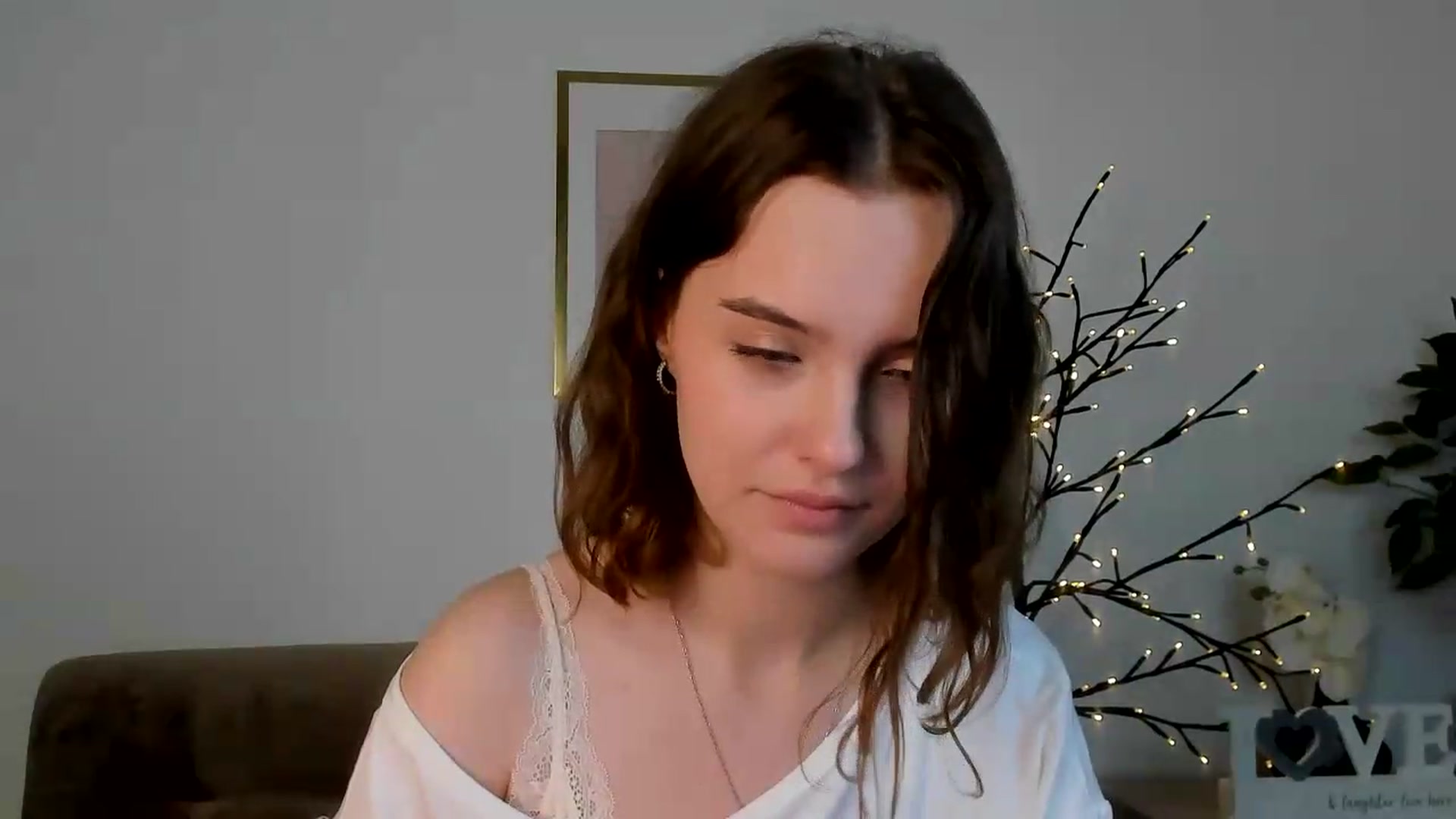 Gallery image thumbnail from KristiGant's myfreecams stream on, 07/05/2026, 14:00 image 11 of 20