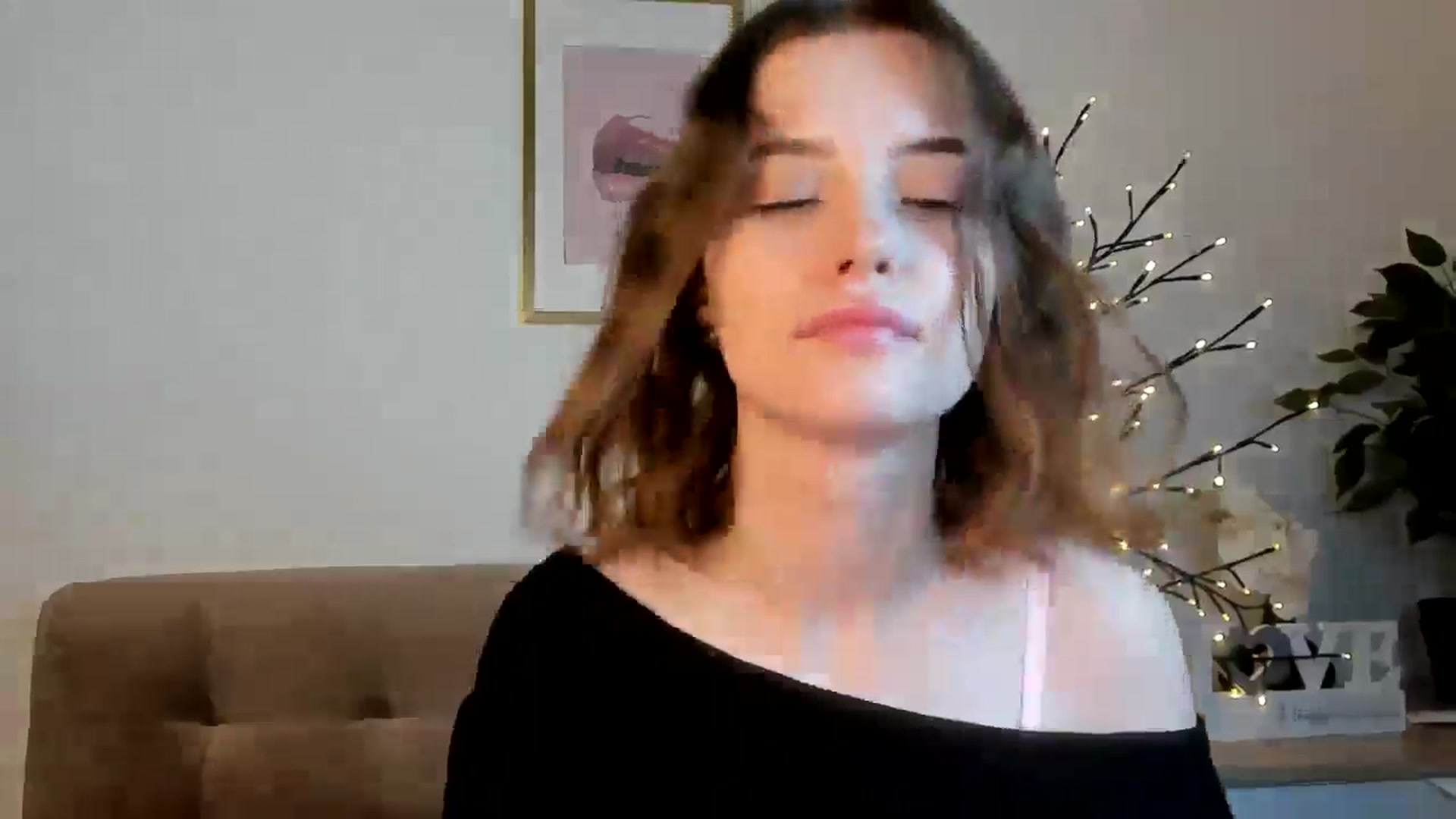 Gallery image thumbnail from KristiGant's myfreecams stream on, 07/10/2026, 08:59 image 3 of 20