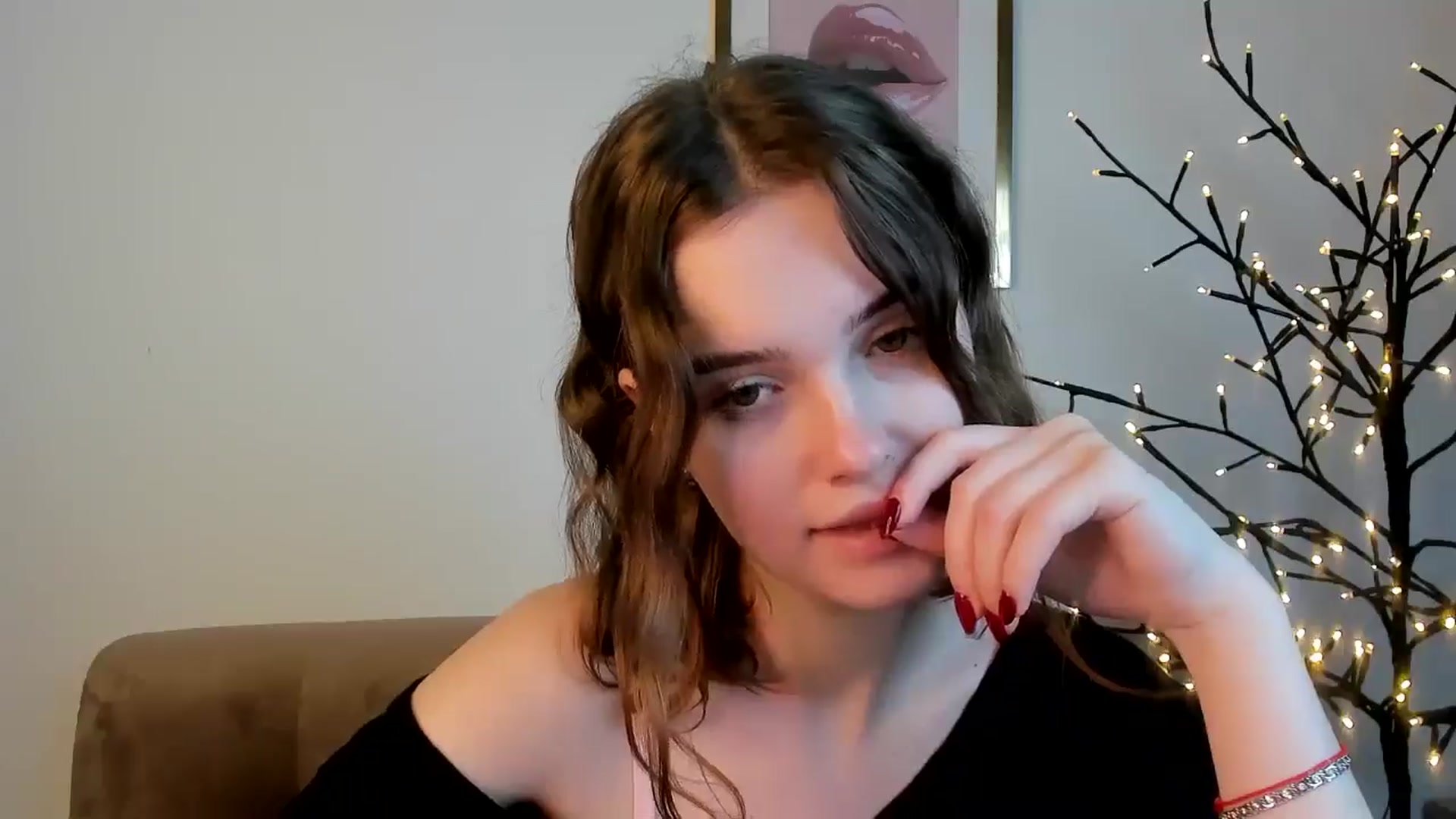 Gallery image thumbnail from KristiGant's myfreecams stream on, 07/10/2026, 11:33 image 11 of 20