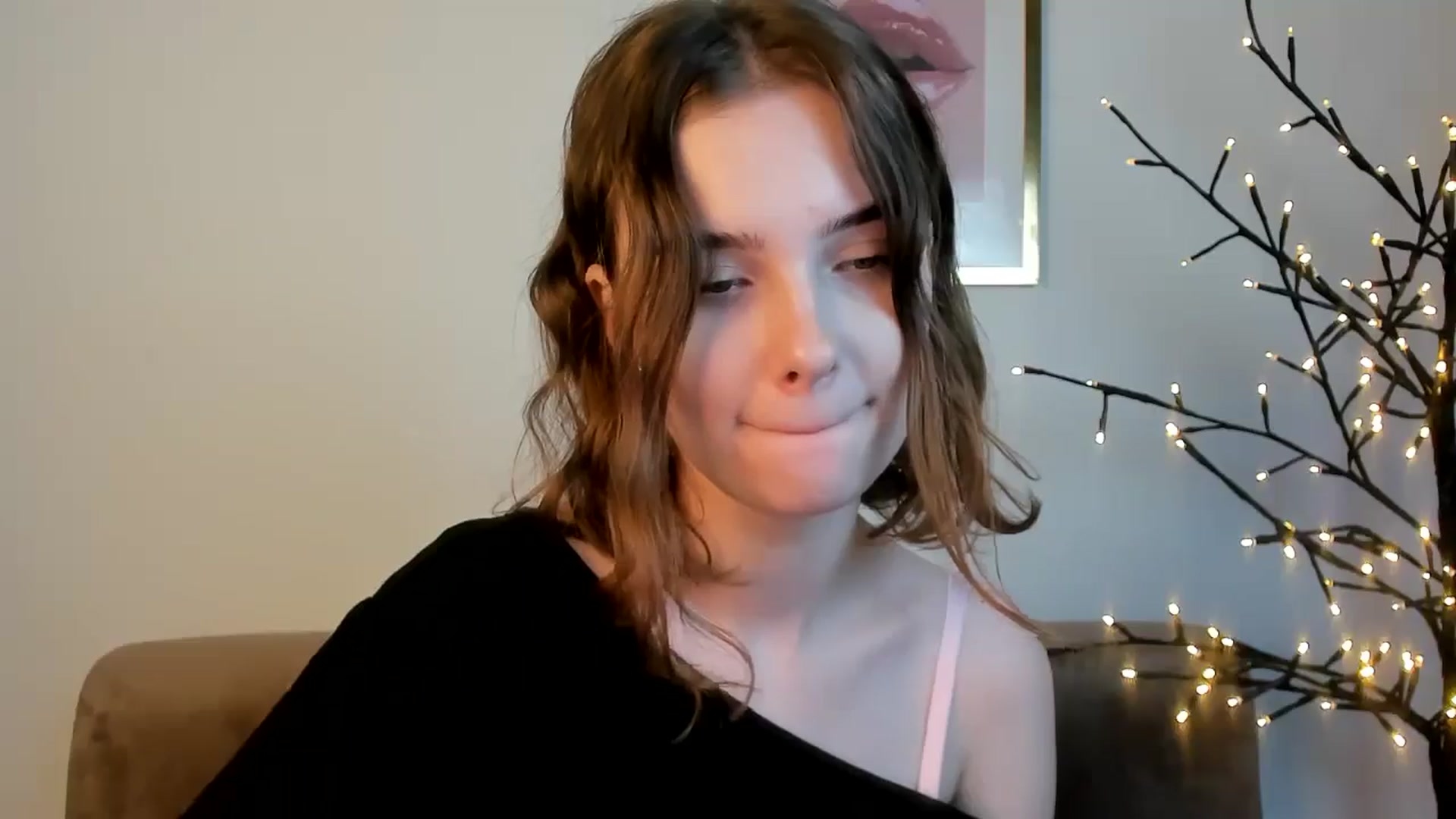 Gallery image thumbnail from KristiGant's myfreecams stream on, 07/10/2026, 11:33 image 17 of 20