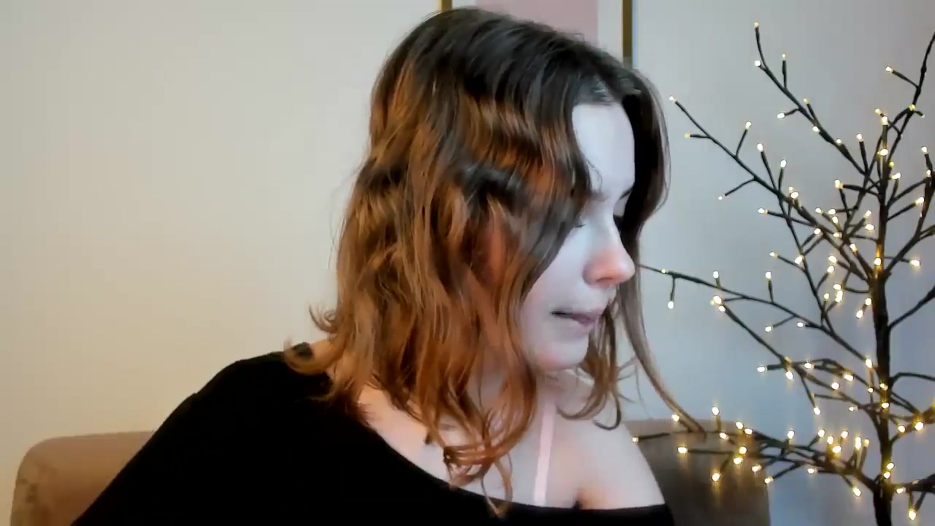 Gallery image thumbnail from KristiGant's myfreecams stream on, 07/10/2026, 12:49 image 12 of 20