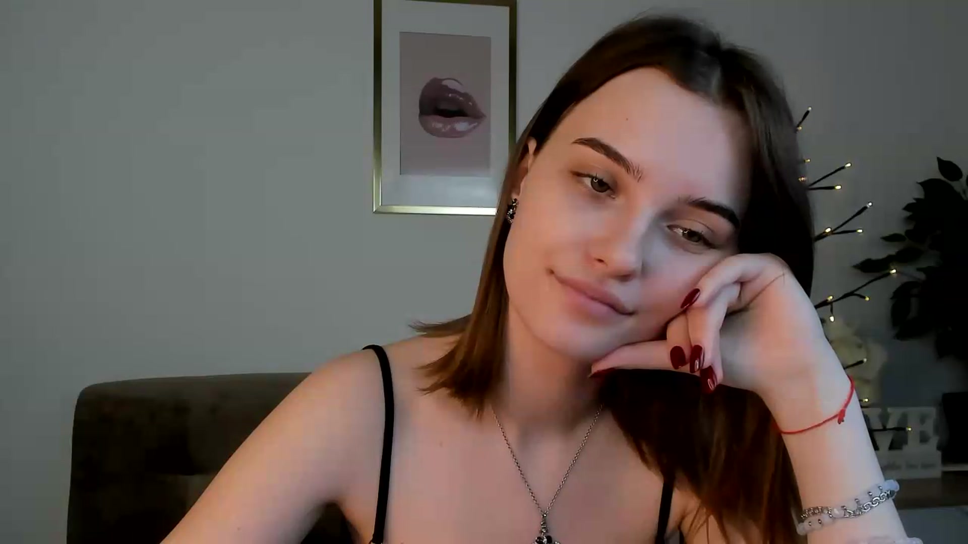 Gallery image thumbnail from KristiGant's myfreecams stream on, 07/12/2026, 16:21 image 17 of 20