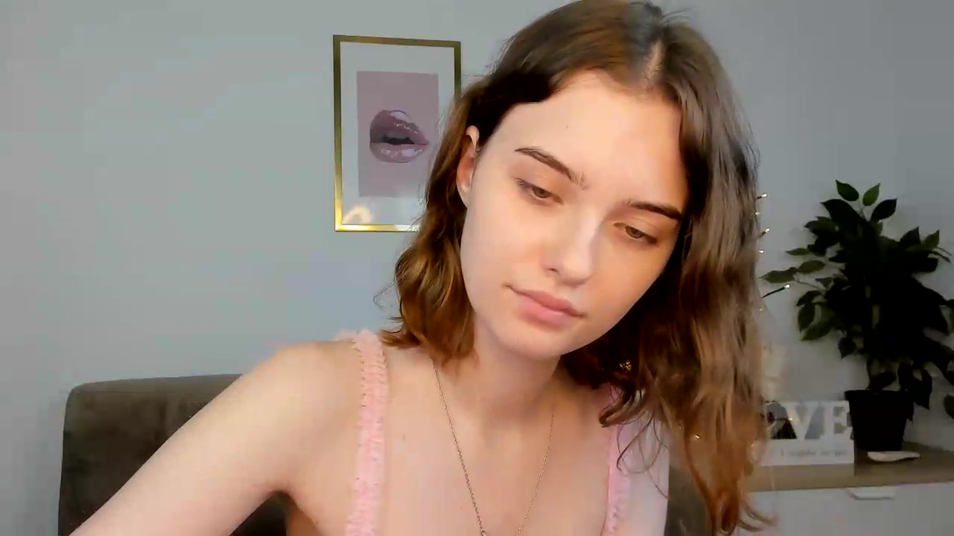Gallery image thumbnail from KristiGant's myfreecams stream on, 07/16/2026, 14:20 image 14 of 20