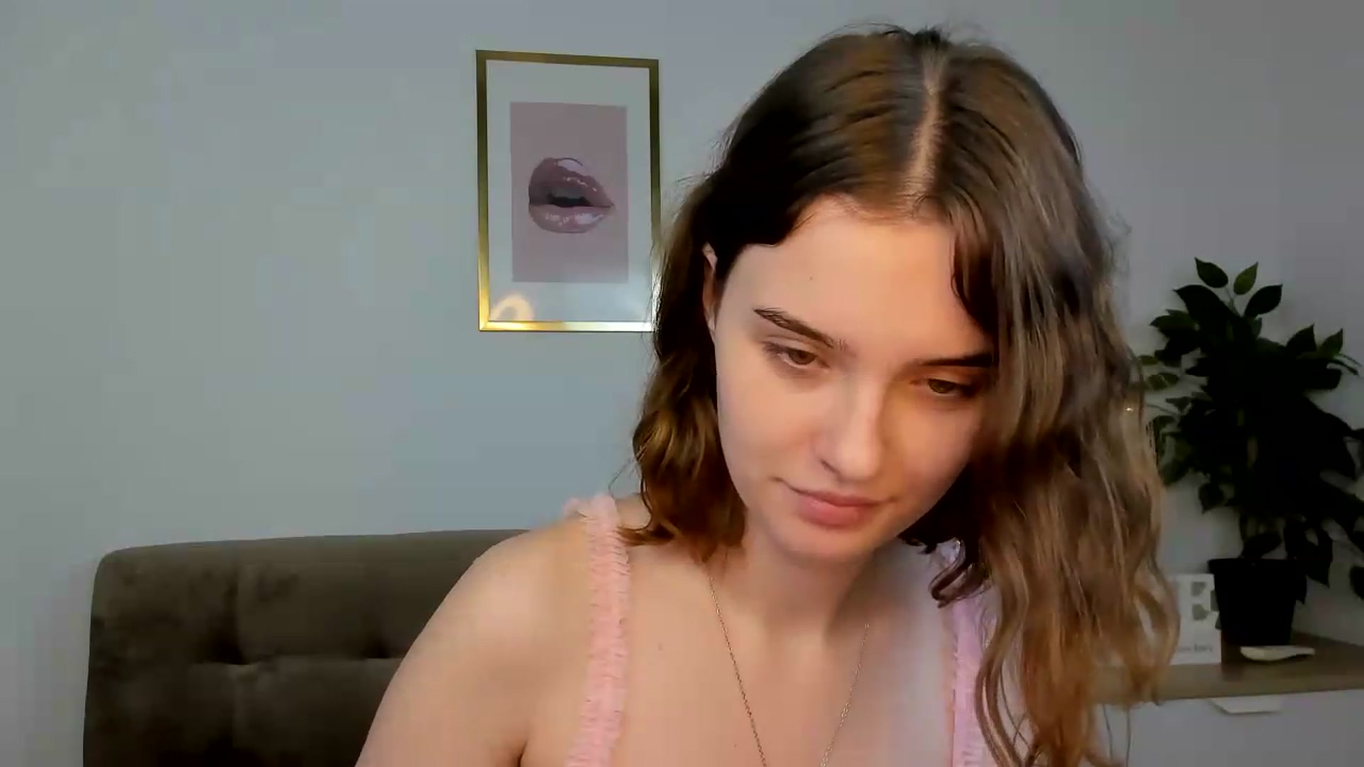 Gallery image thumbnail from KristiGant's myfreecams stream on, 07/16/2026, 14:20 image 16 of 20