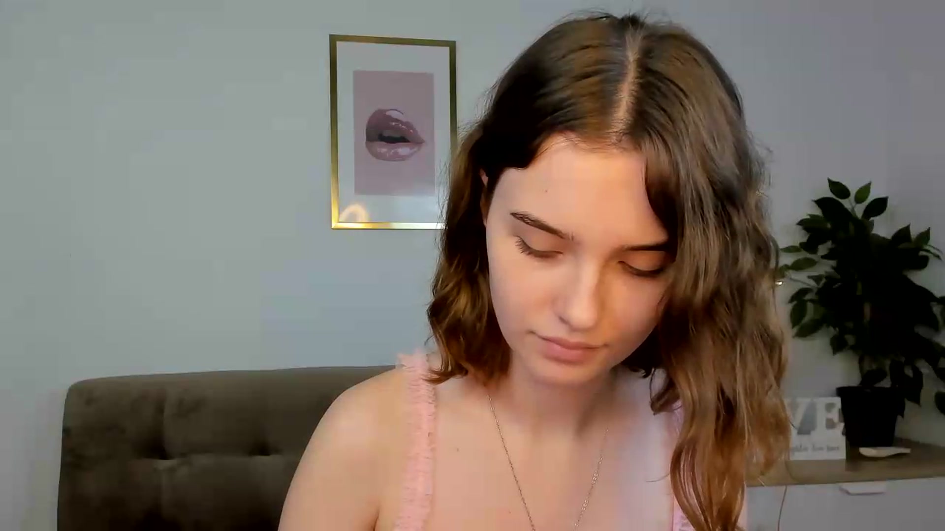 Gallery image thumbnail from KristiGant's myfreecams stream on, 07/16/2026, 14:20 image 19 of 20