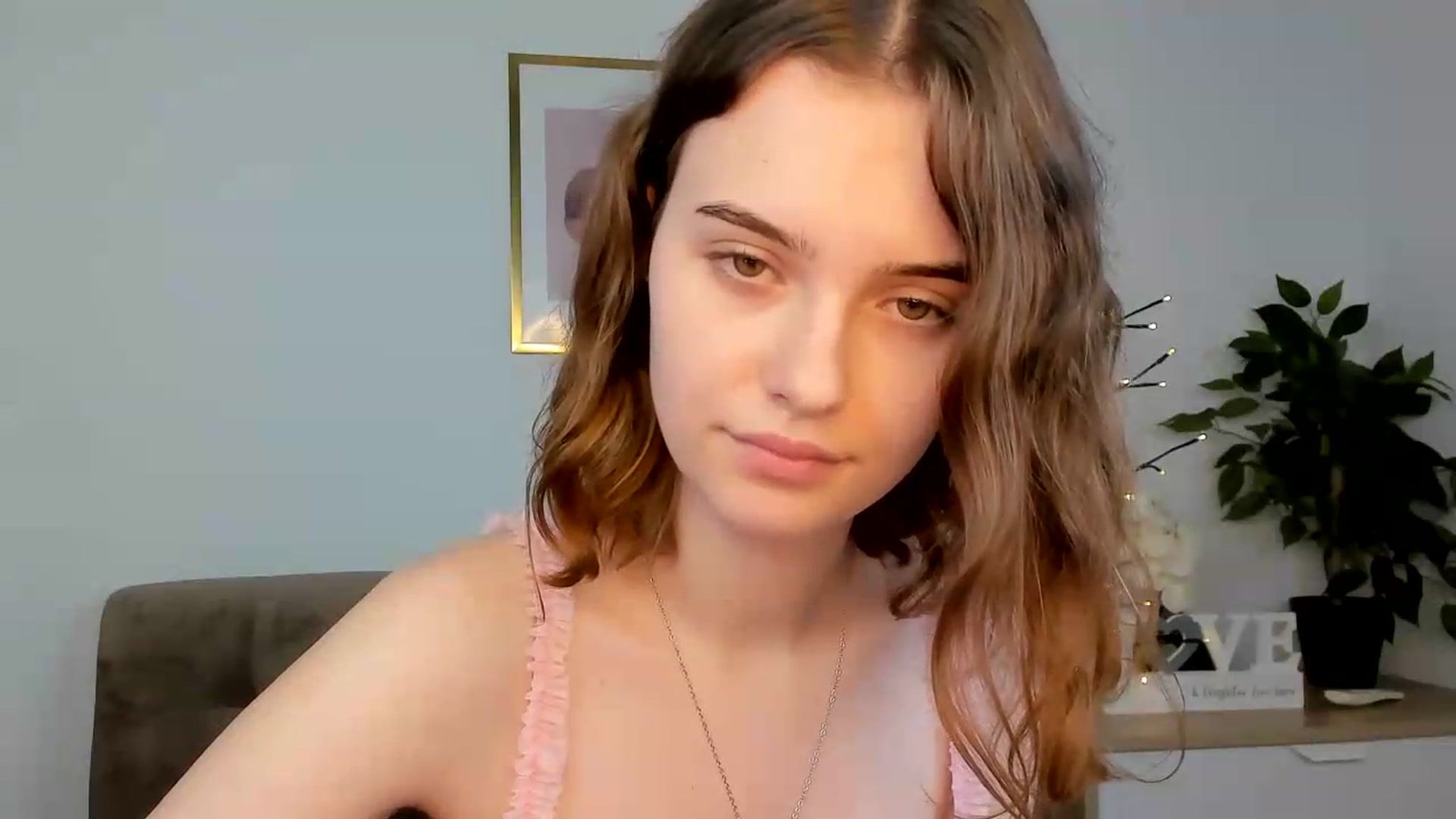 Gallery image thumbnail from KristiGant's myfreecams stream on, 07/16/2026, 14:20 image 7 of 20
