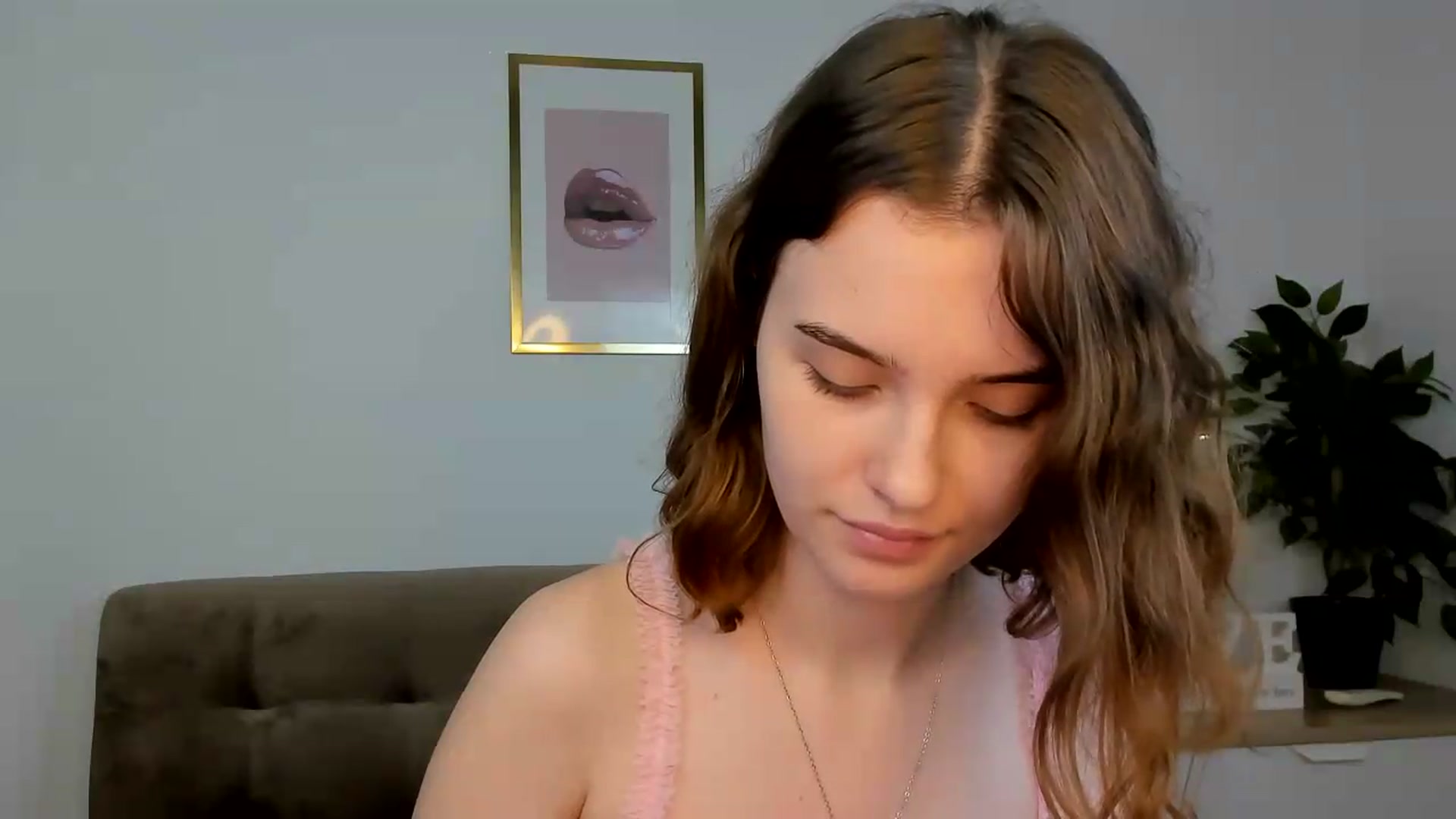 Gallery image thumbnail from KristiGant's myfreecams stream on, 07/16/2026, 14:20 image 5 of 20