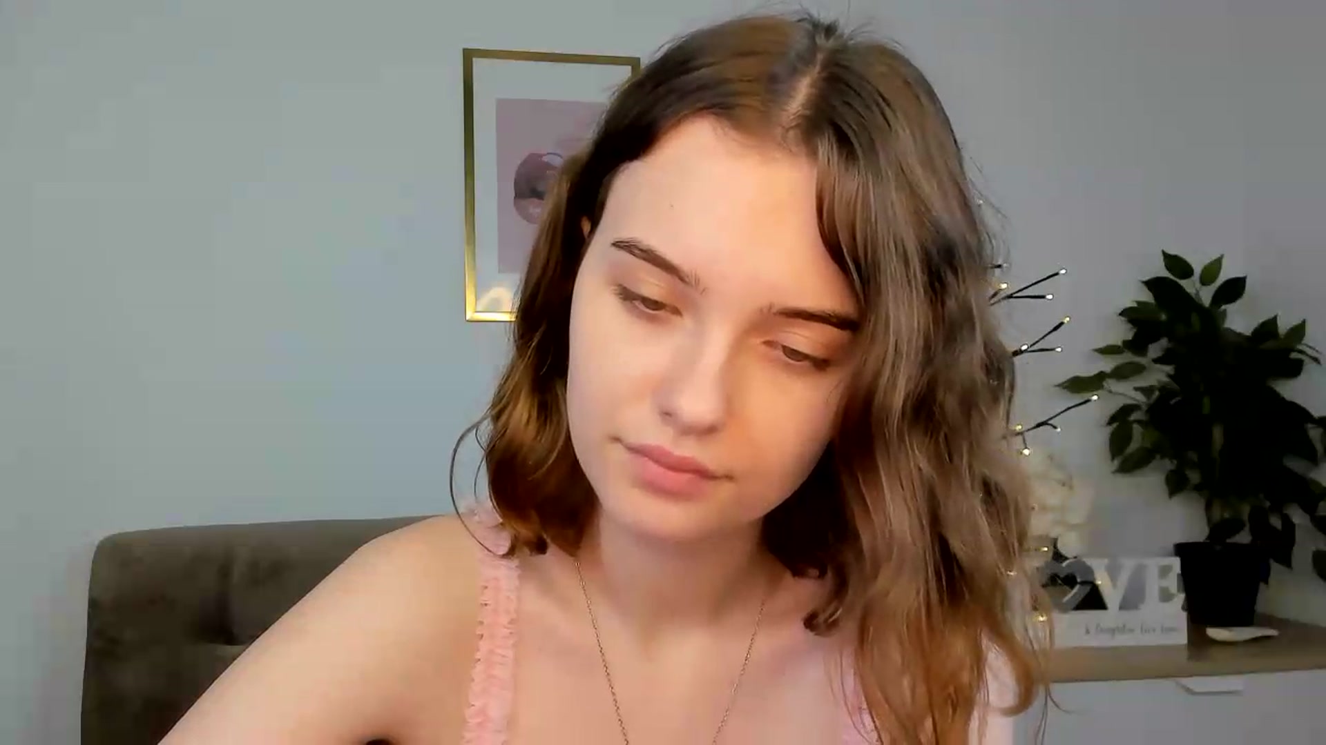 Gallery image thumbnail from KristiGant's myfreecams stream on, 07/16/2026, 14:20 image 2 of 20