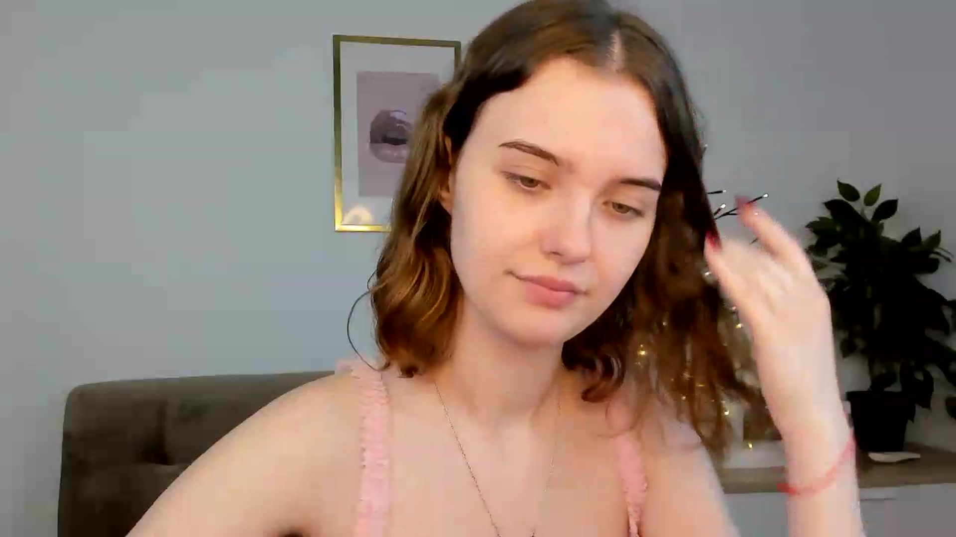 Gallery image thumbnail from KristiGant's myfreecams stream on, 07/16/2026, 14:20 image 4 of 20