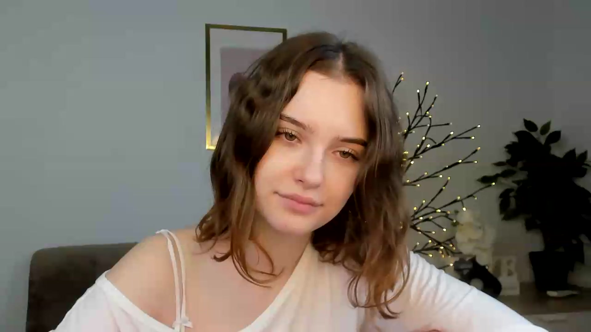 Gallery image thumbnail from KristiGant's myfreecams stream on, 07/17/2026, 11:12 image 14 of 20