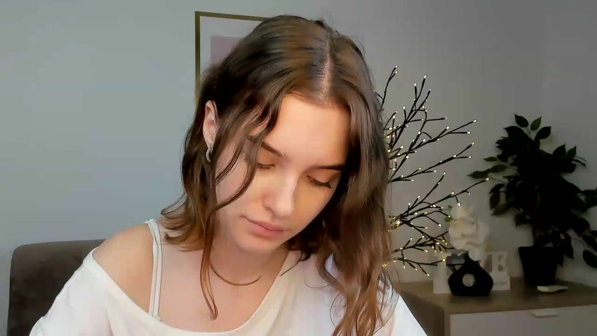 Gallery image thumbnail from KristiGant's myfreecams stream on, 07/17/2026, 12:42 image 6 of 20