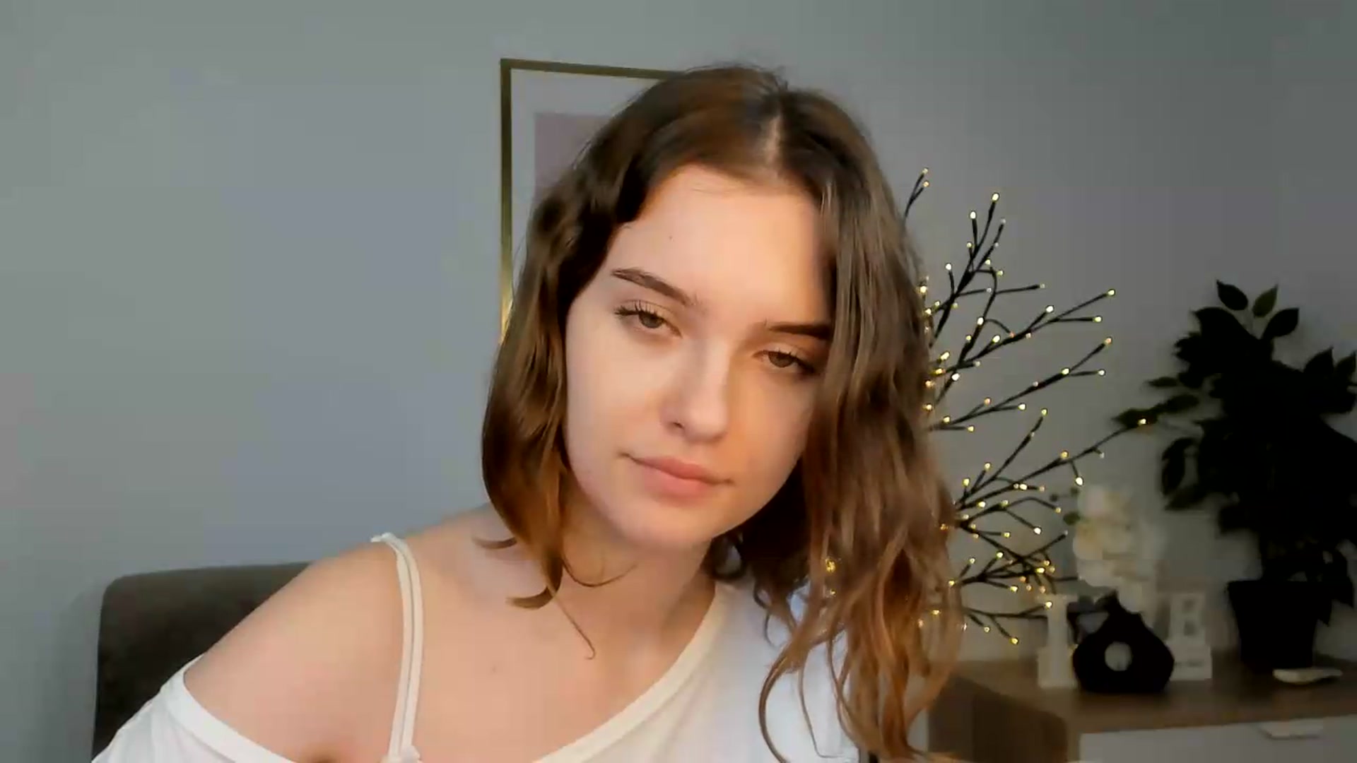 Gallery image thumbnail from KristiGant's myfreecams stream on, 07/17/2026, 14:50 image 5 of 20