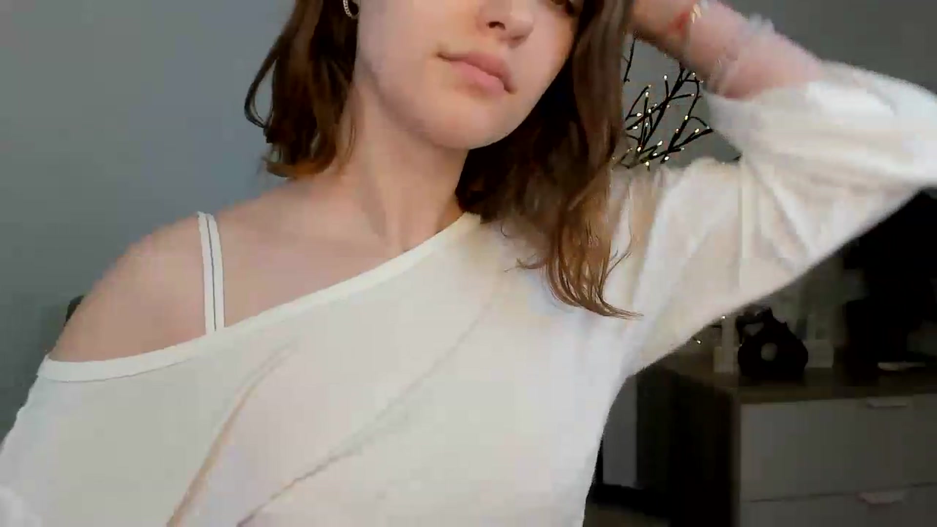 Gallery image thumbnail from KristiGant's myfreecams stream on, 07/17/2026, 16:08 image 17 of 20
