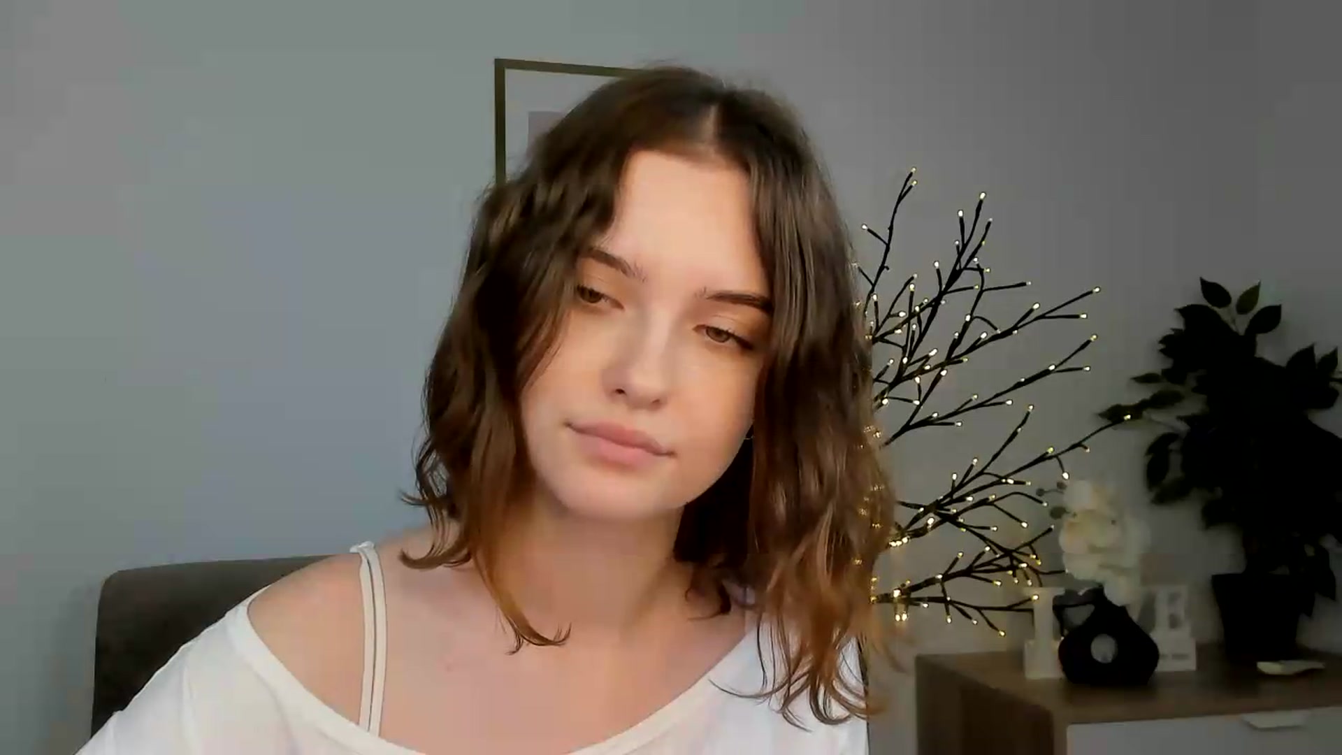Gallery image thumbnail from KristiGant's myfreecams stream on, 07/17/2026, 16:08 image 8 of 20