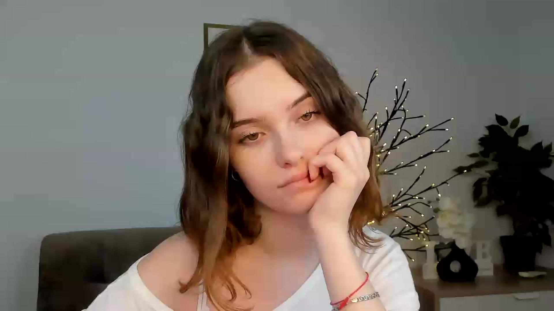 Gallery image thumbnail from KristiGant's myfreecams stream on, 07/17/2026, 16:08 image 1 of 20