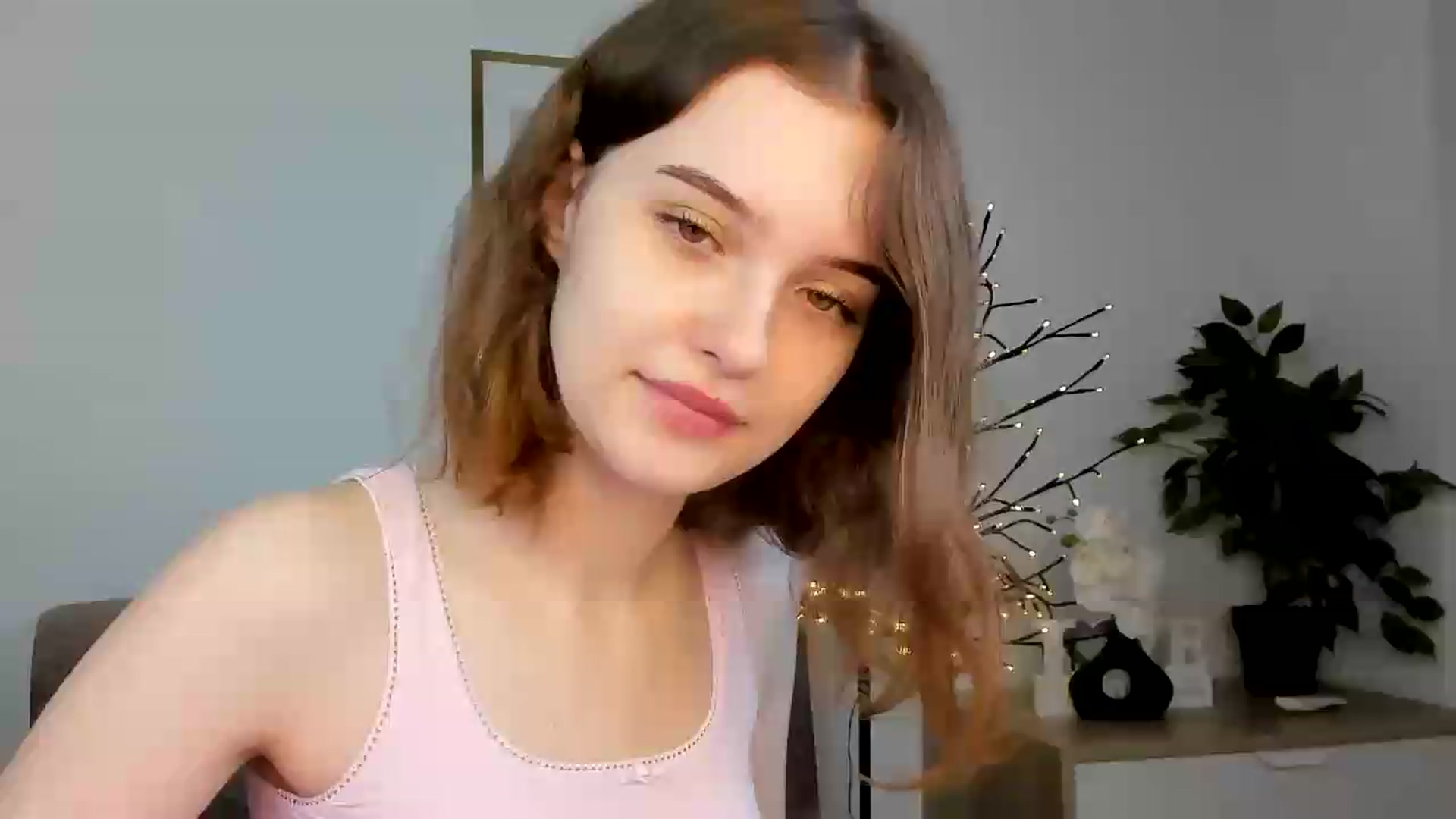 Gallery image thumbnail from KristiGant's myfreecams stream on, 07/18/2026, 13:12 image 6 of 20