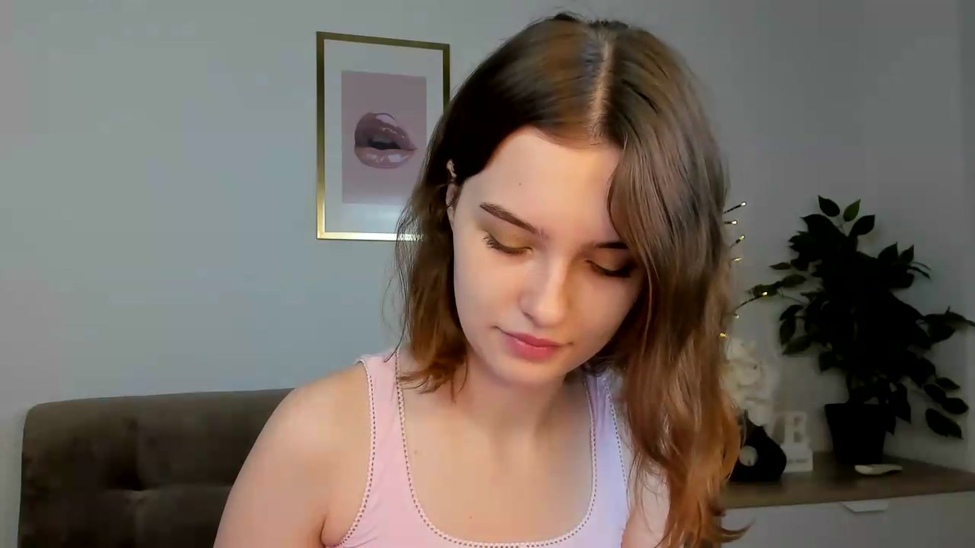 Gallery image thumbnail from KristiGant's myfreecams stream on, 07/18/2026, 13:12 image 3 of 20