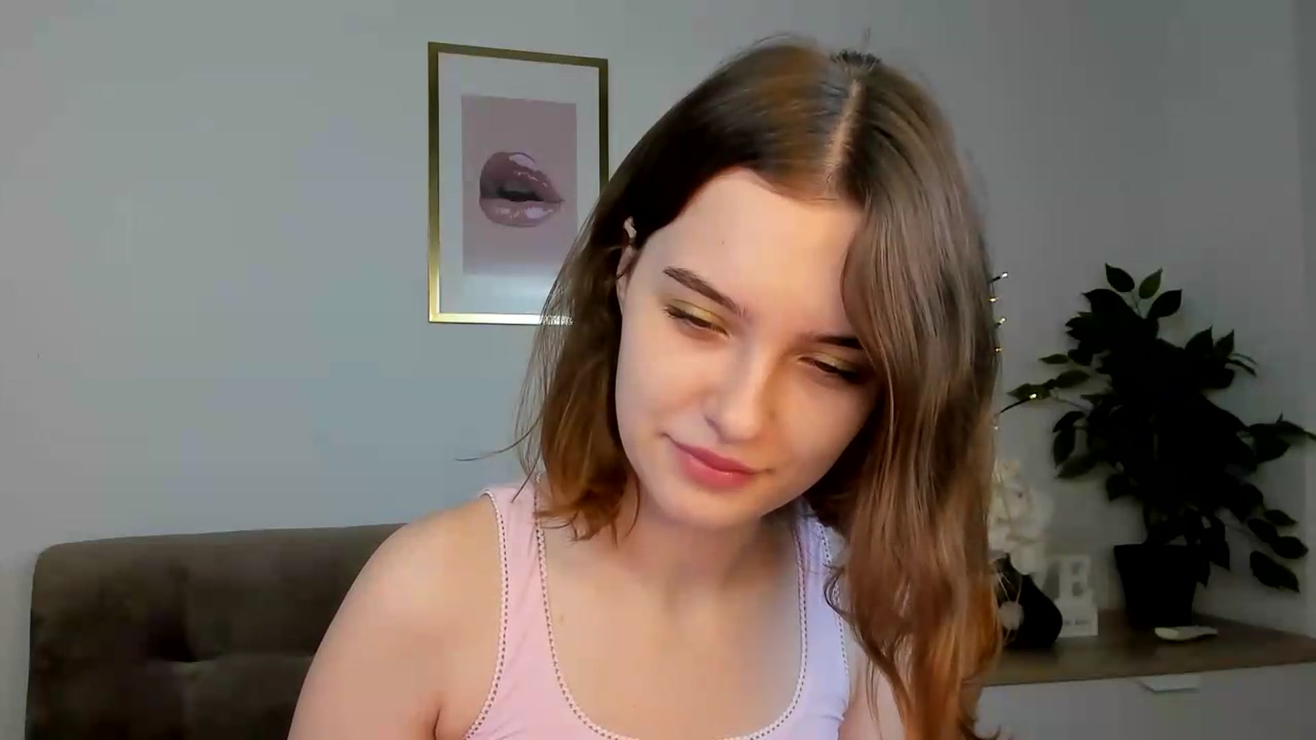 Gallery image thumbnail from KristiGant's myfreecams stream on, 07/18/2026, 13:12 image 2 of 20