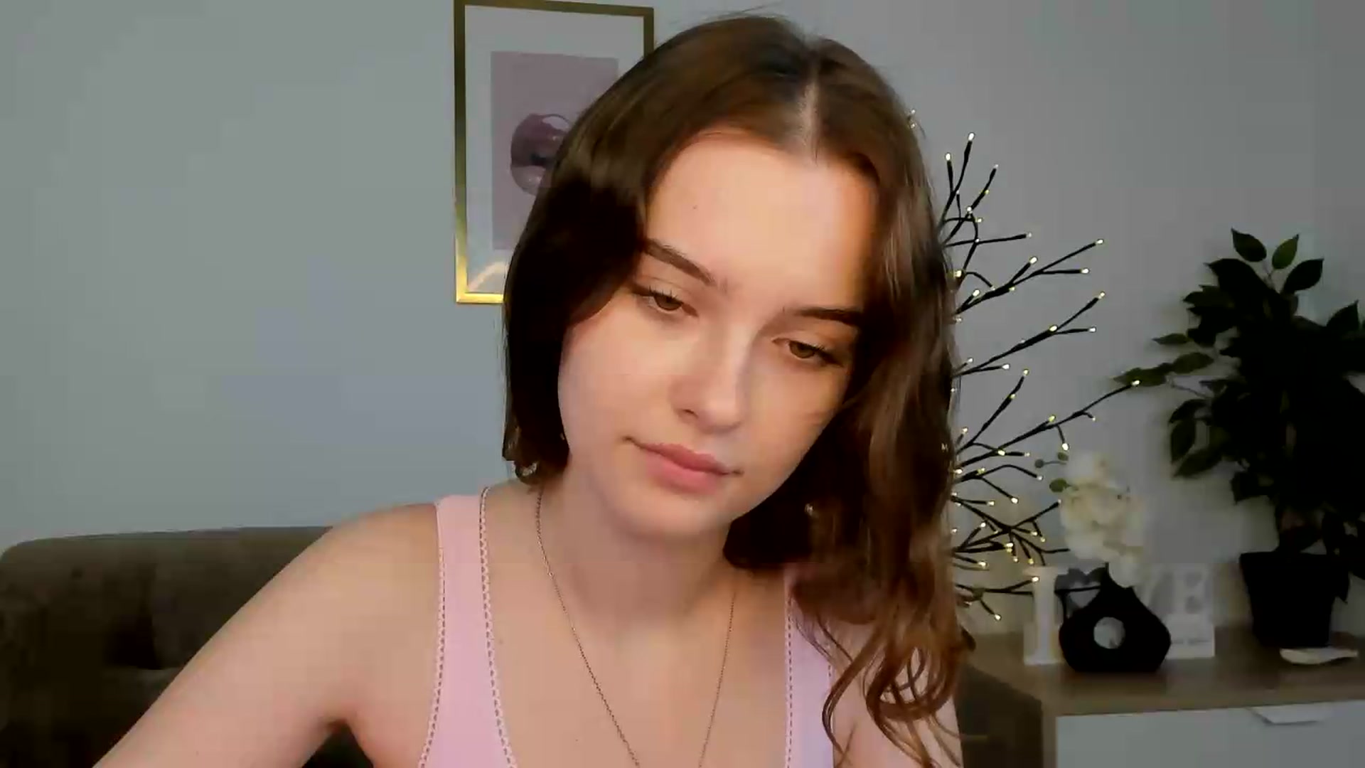 Gallery image thumbnail from KristiGant's myfreecams stream on, 07/19/2026, 10:42 image 4 of 20
