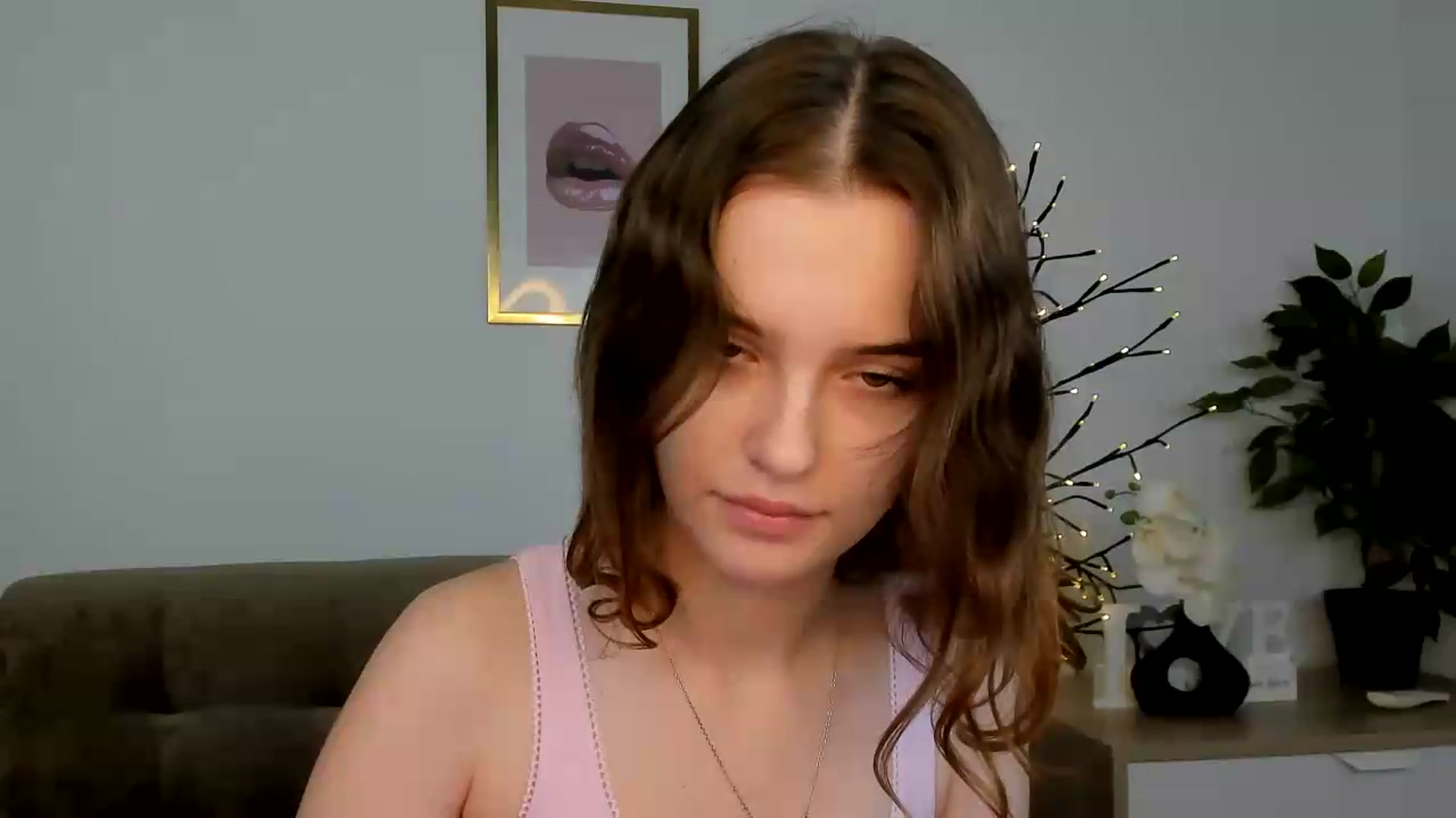 Gallery image thumbnail from KristiGant's myfreecams stream on, 07/19/2026, 10:42 image 7 of 20