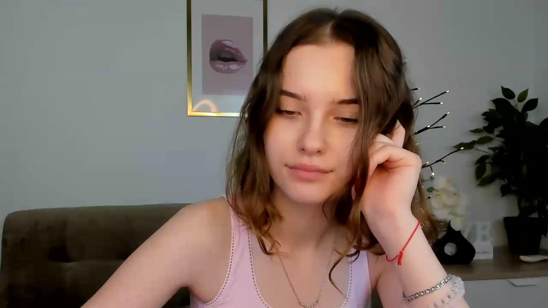 Gallery image thumbnail from KristiGant's myfreecams stream on, 07/19/2026, 11:47 image 5 of 20