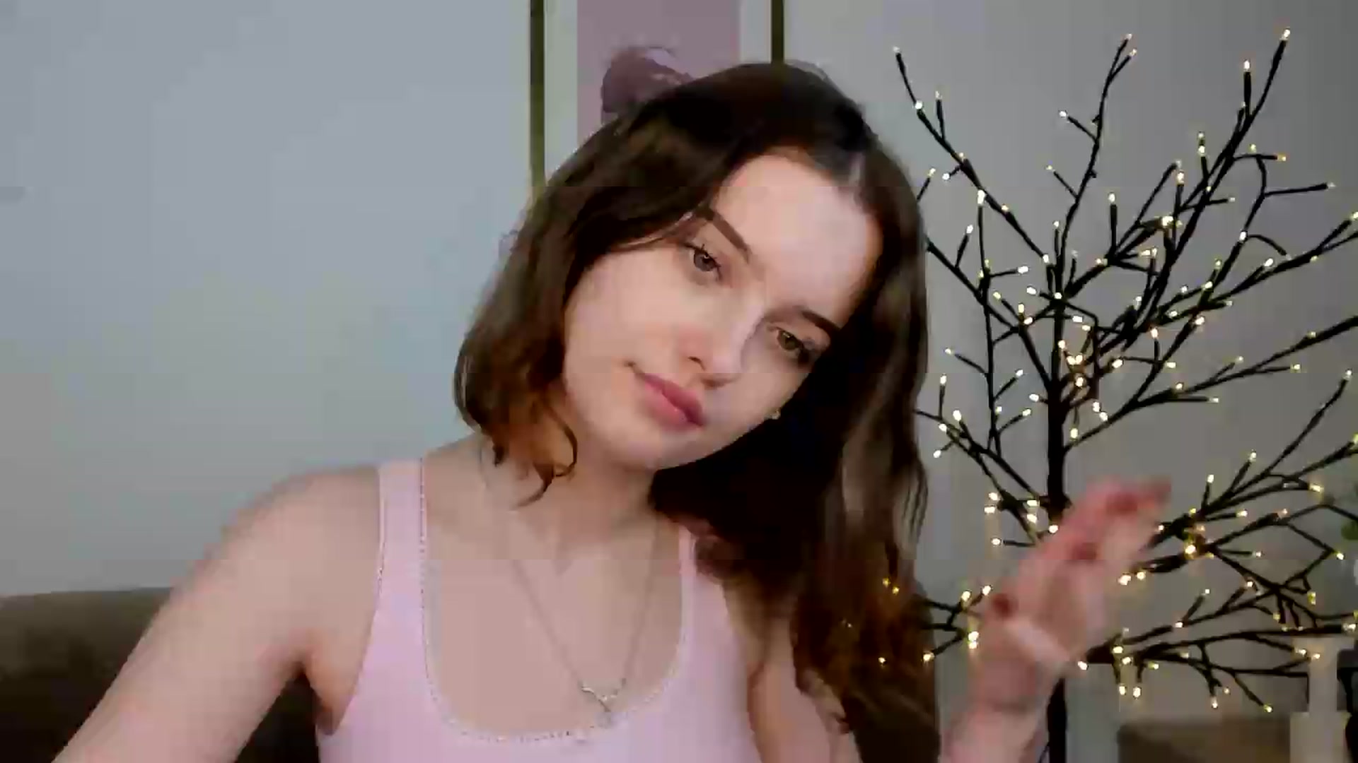 Gallery image thumbnail from KristiGant's myfreecams stream on, 07/19/2026, 13:57 image 2 of 20