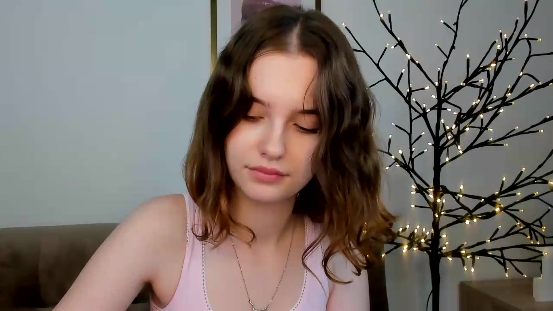 Gallery image thumbnail from KristiGant's myfreecams stream on, 07/19/2026, 13:57 image 18 of 20