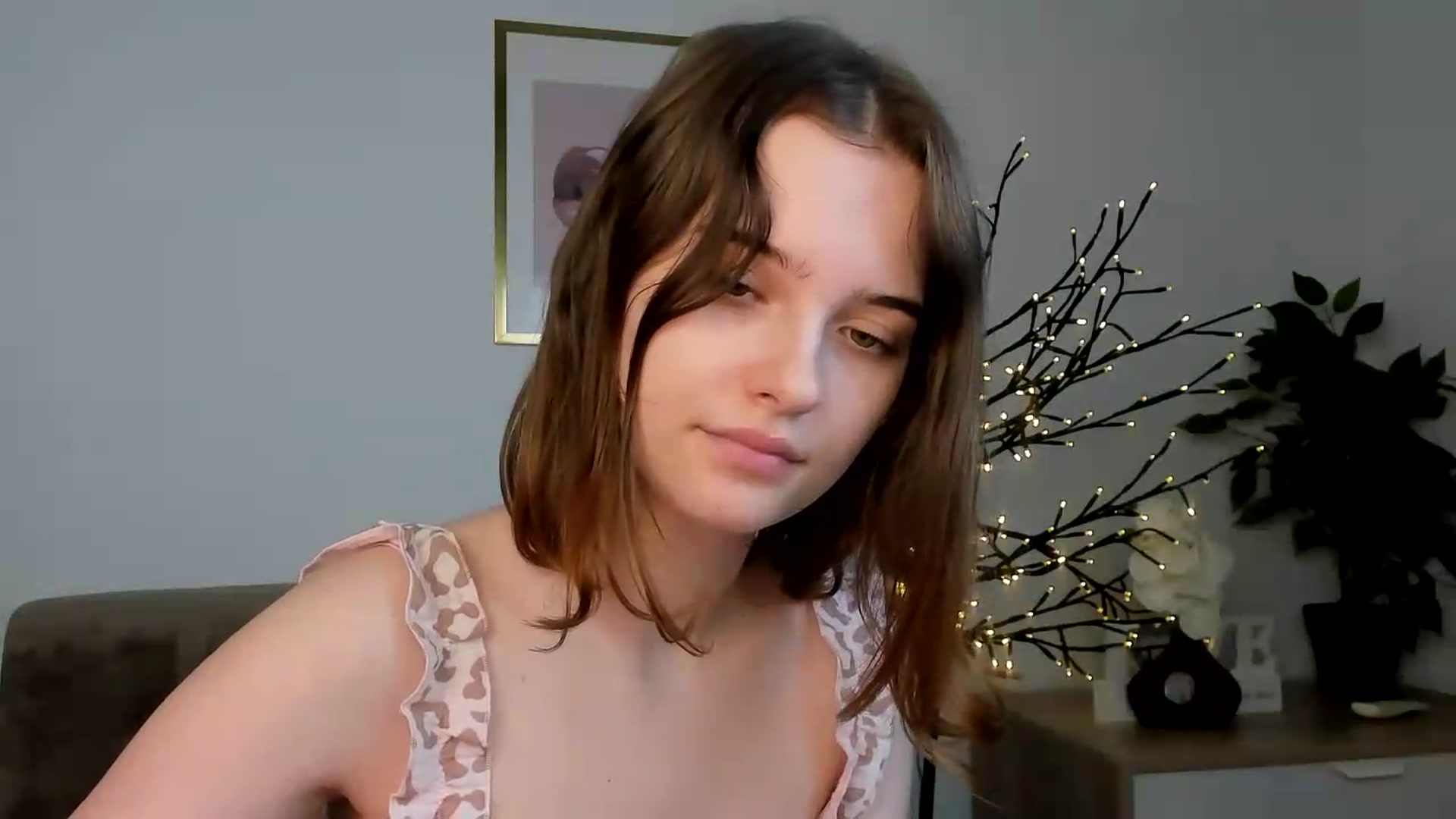 Gallery image thumbnail from KristiGant's myfreecams stream on, 07/24/2026, 13:36 image 6 of 20