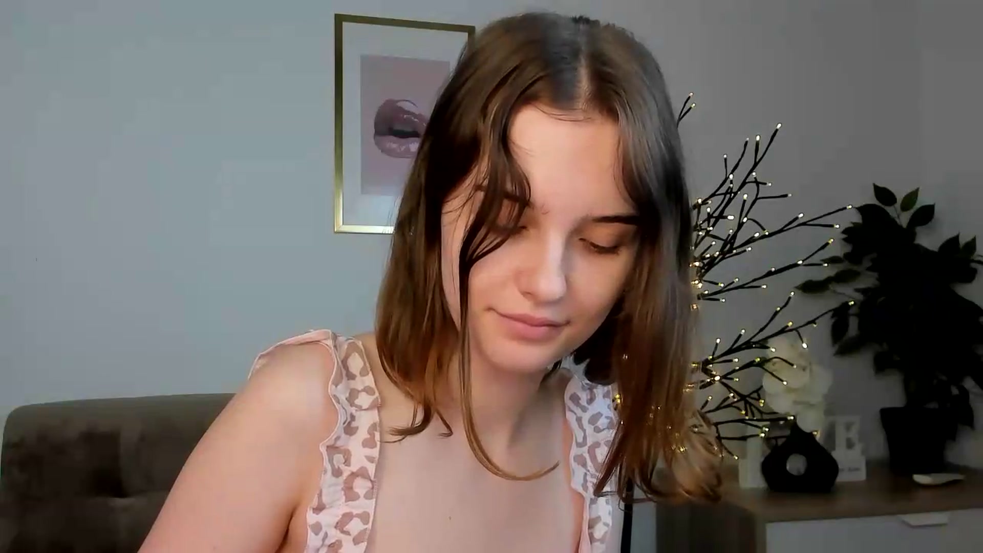 Gallery image thumbnail from KristiGant's myfreecams stream on, 07/24/2026, 13:36 image 8 of 20